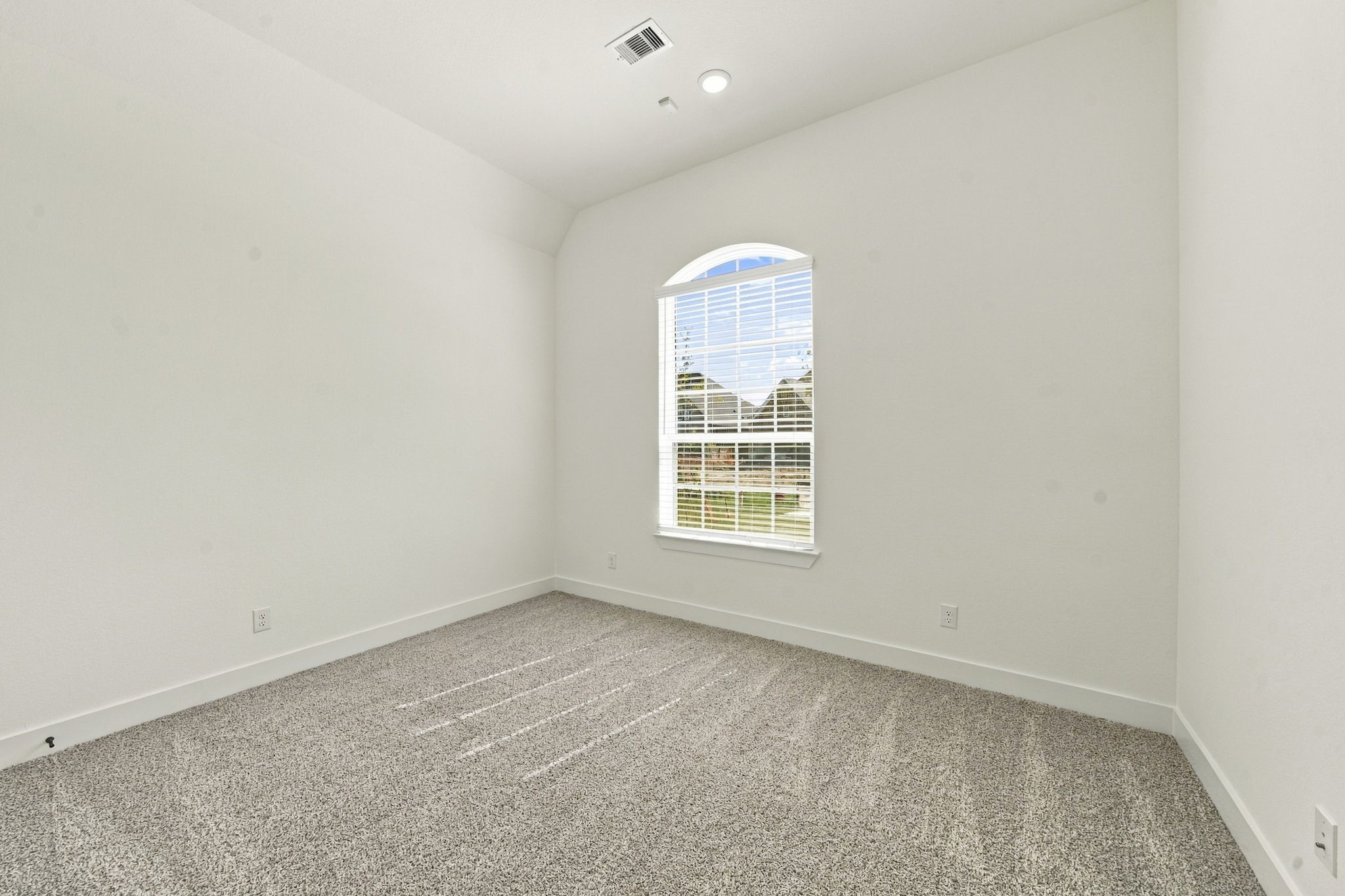 12222 Denham Drive Property Photo 10