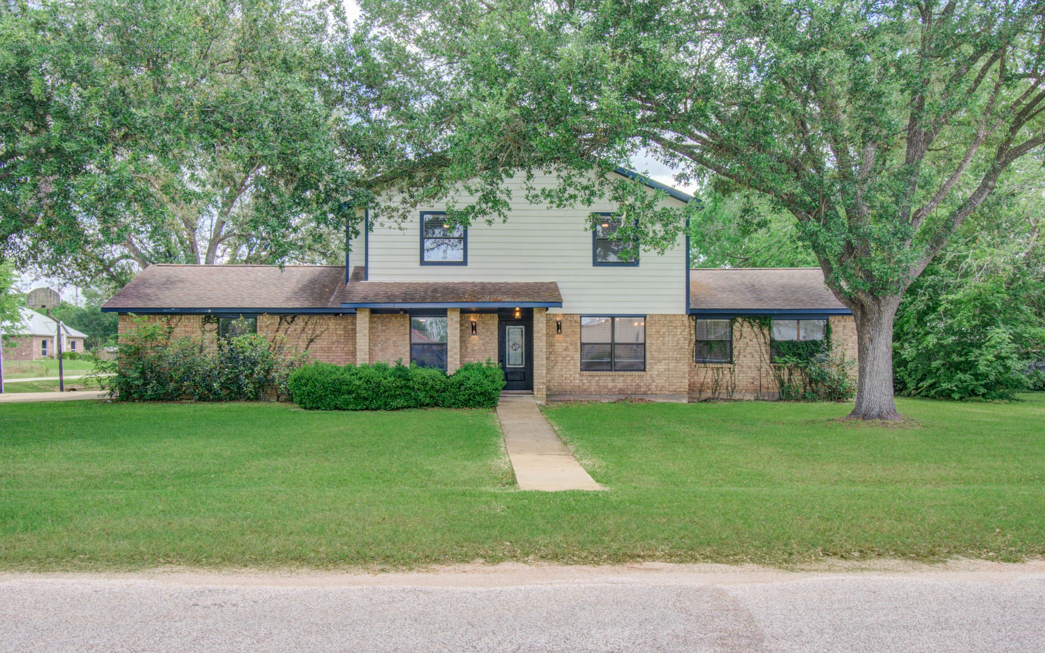226 Birch Street Property Photo 1