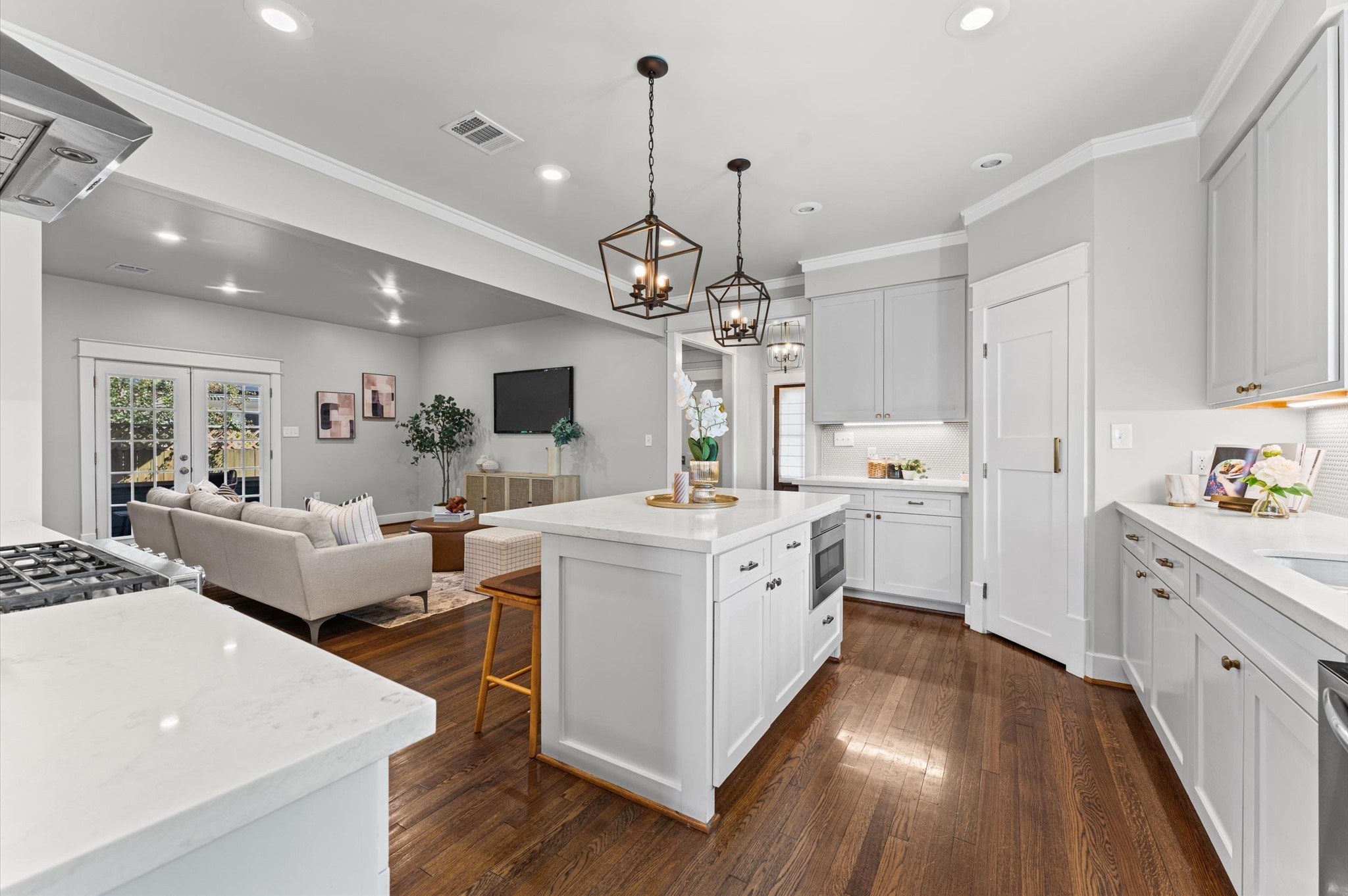 1201 Tabor Street Property Photo 10