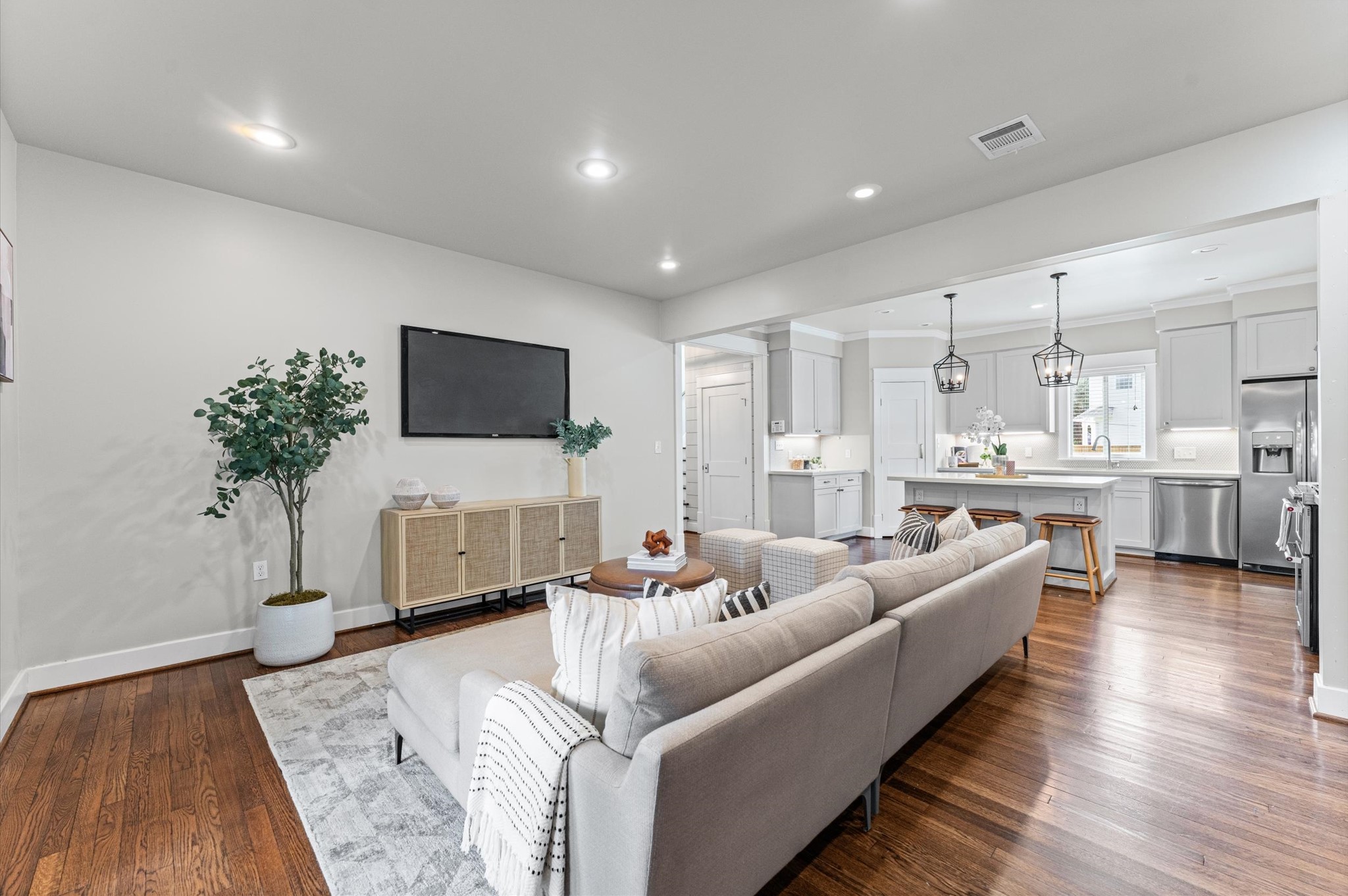 1201 Tabor Street Property Photo 11