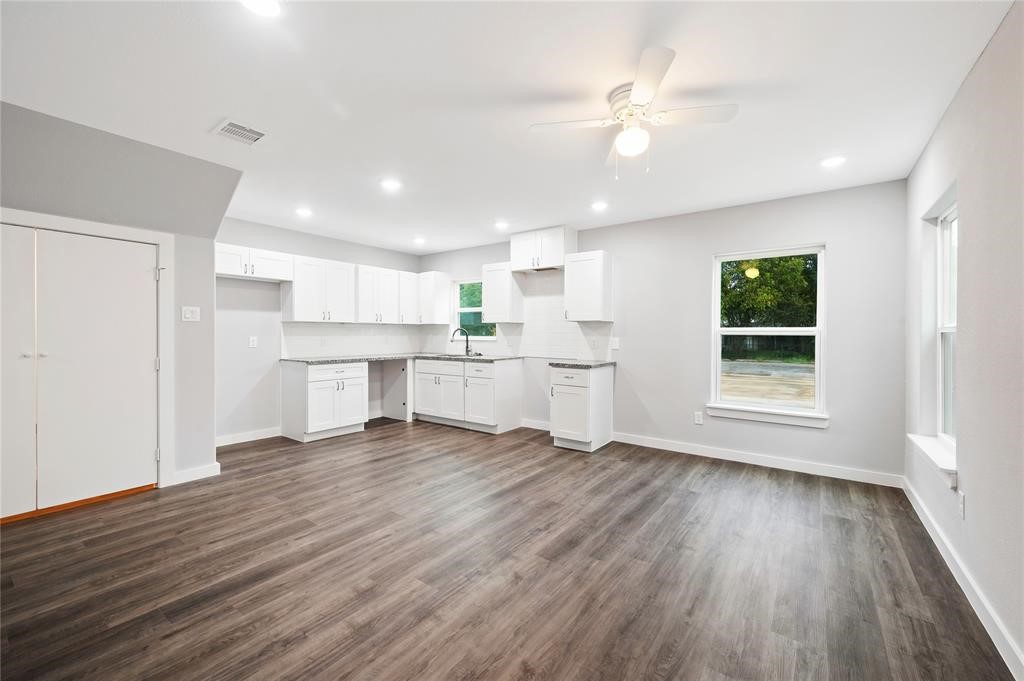 8215 Crestview Drive A Property Photo 3