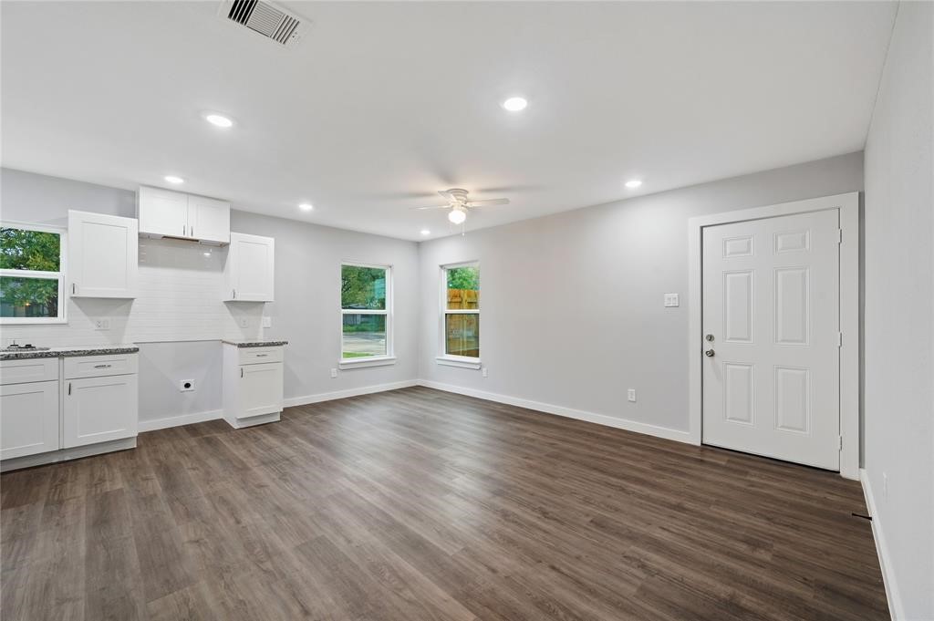 8215 Crestview Drive A Property Photo 6