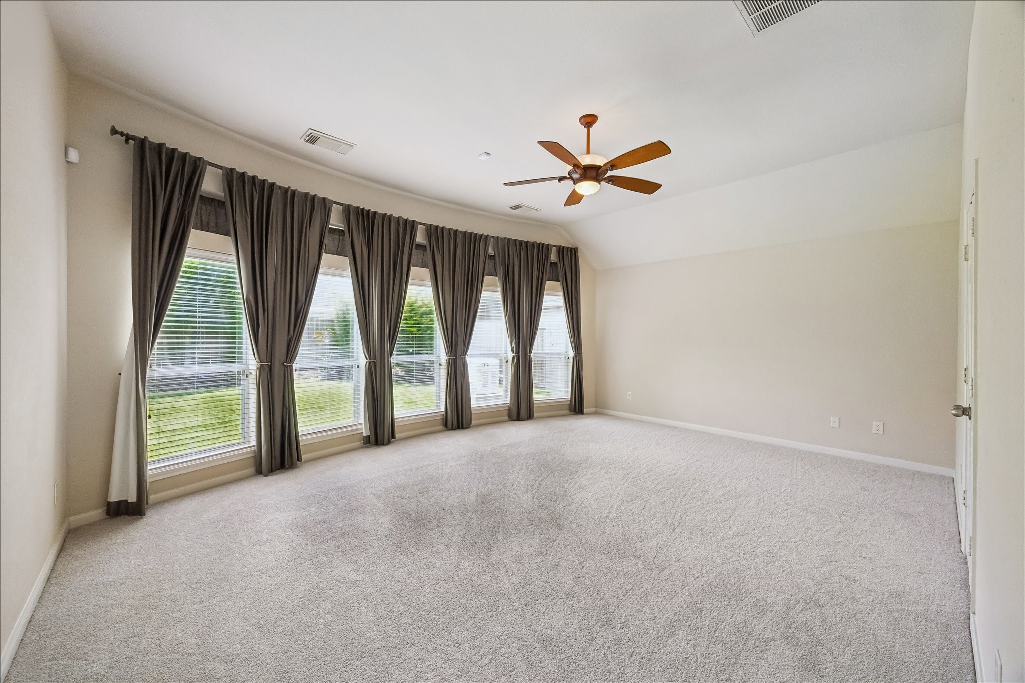 2504 Ivy Stone Lane Property Photo 16