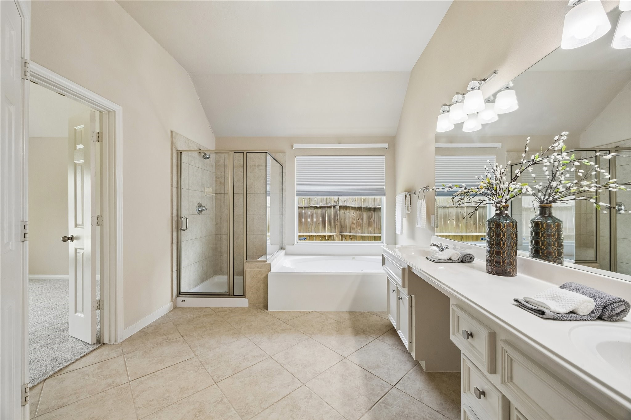 2504 Ivy Stone Lane Property Photo 18