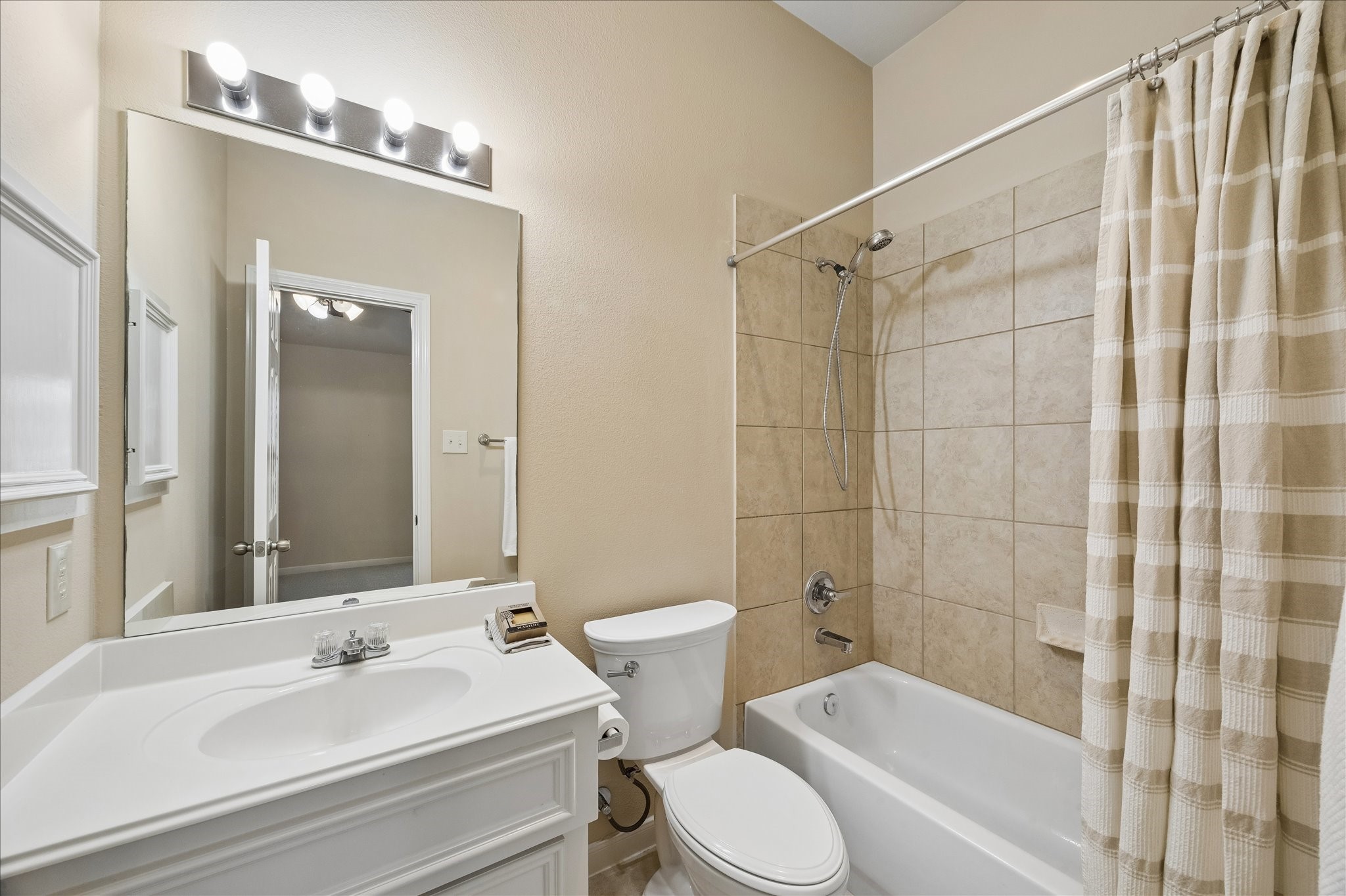 2504 Ivy Stone Lane Property Photo 25