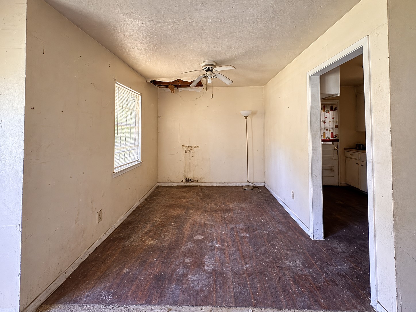 9236 Kelburn Drive Property Photo 3
