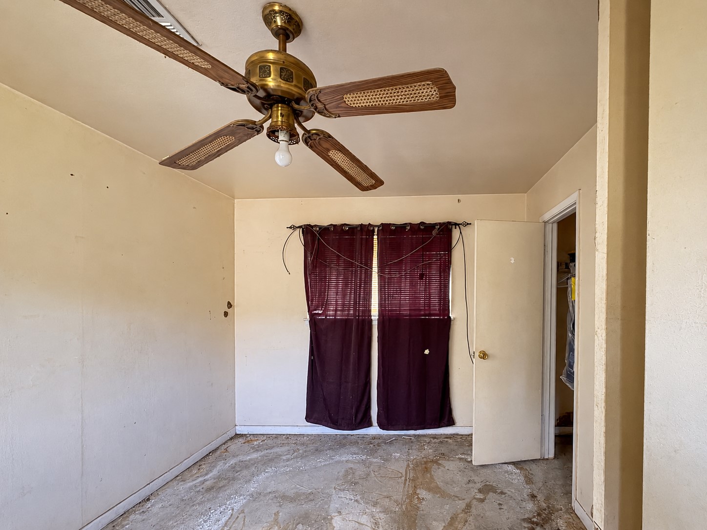 9236 Kelburn Drive Property Photo 7