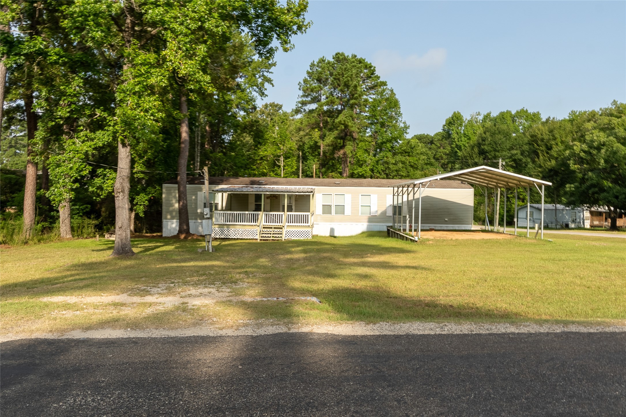 651 Harbor Point Drive Property Photo 1
