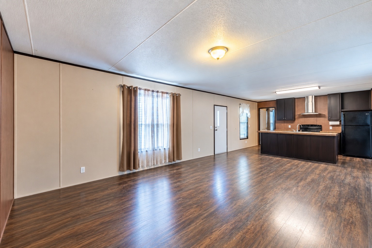 651 Harbor Point Drive Property Photo 15