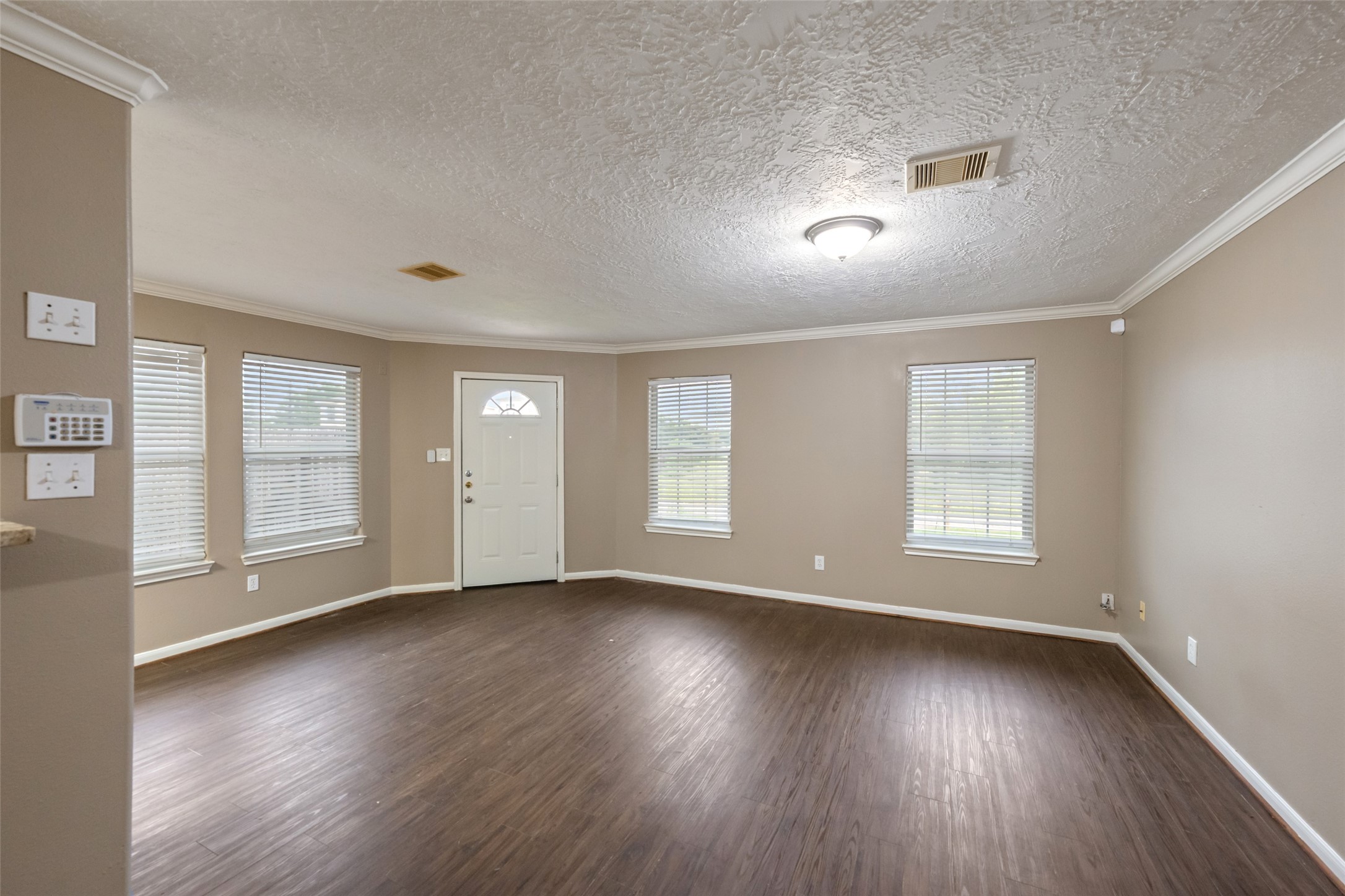 5401 Peacock Street Property Photo 2