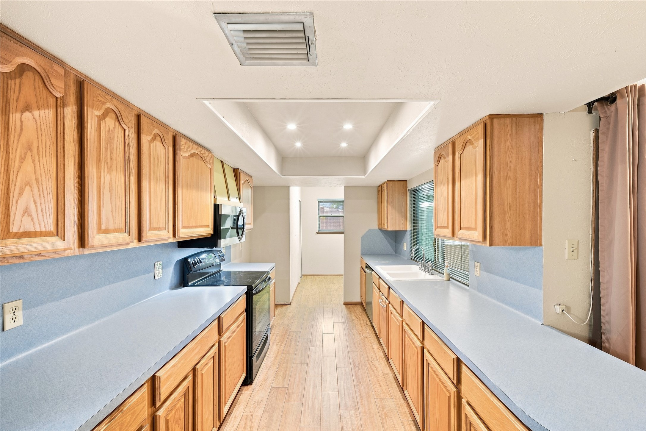3814 Rolling Terrace Drive Property Photo 12