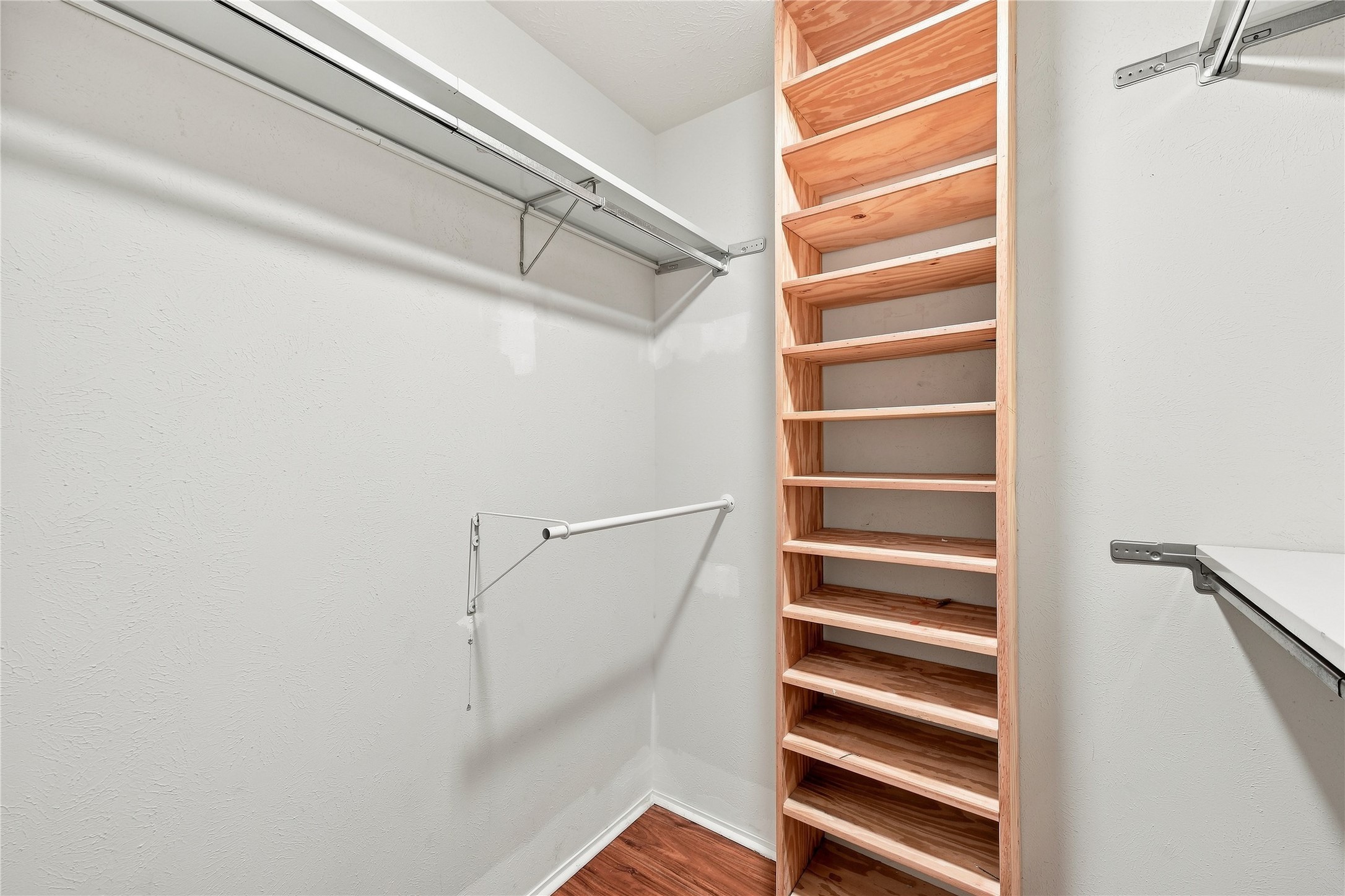 3814 Rolling Terrace Drive Property Photo 23
