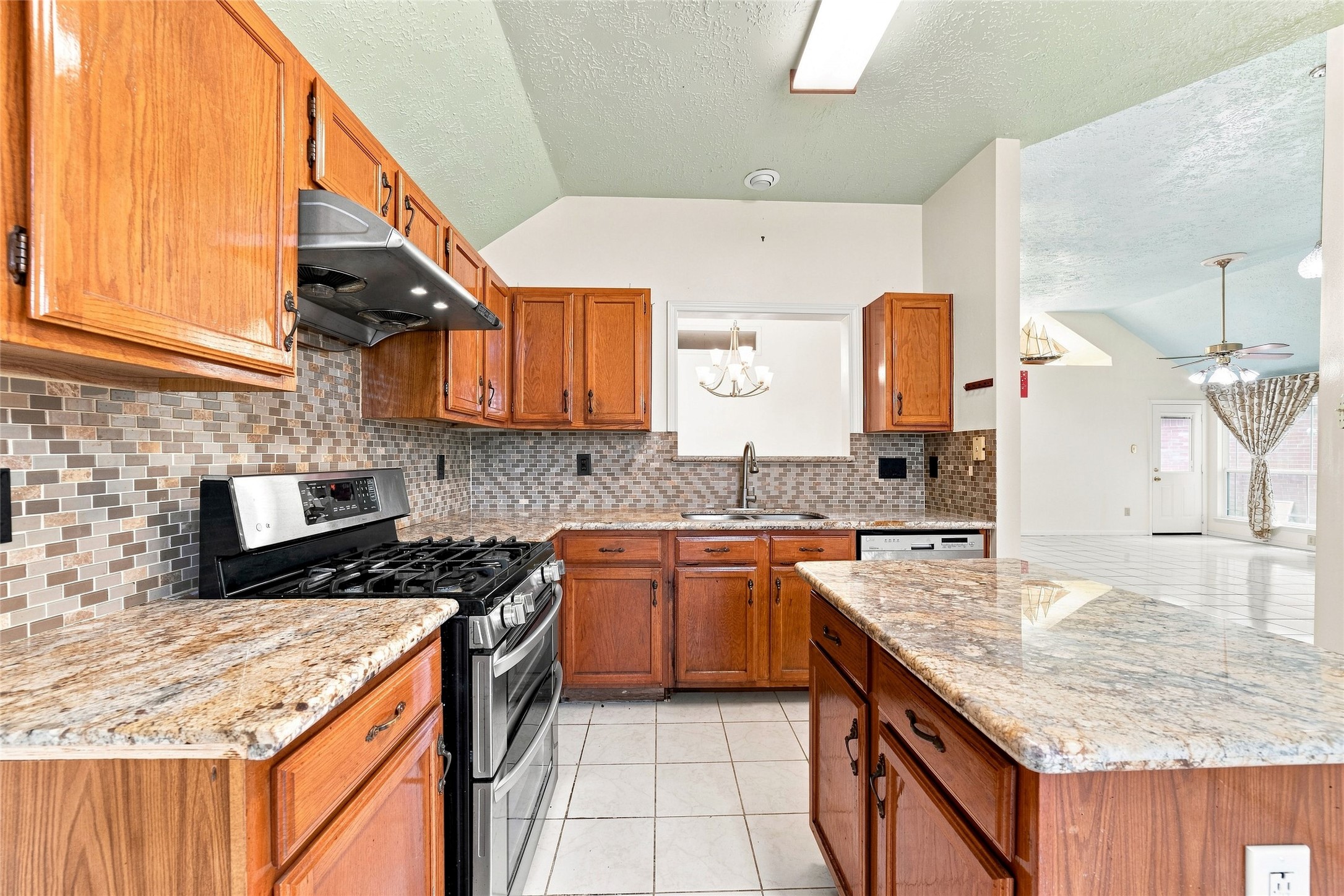 7723 Valera Lane Property Photo 10