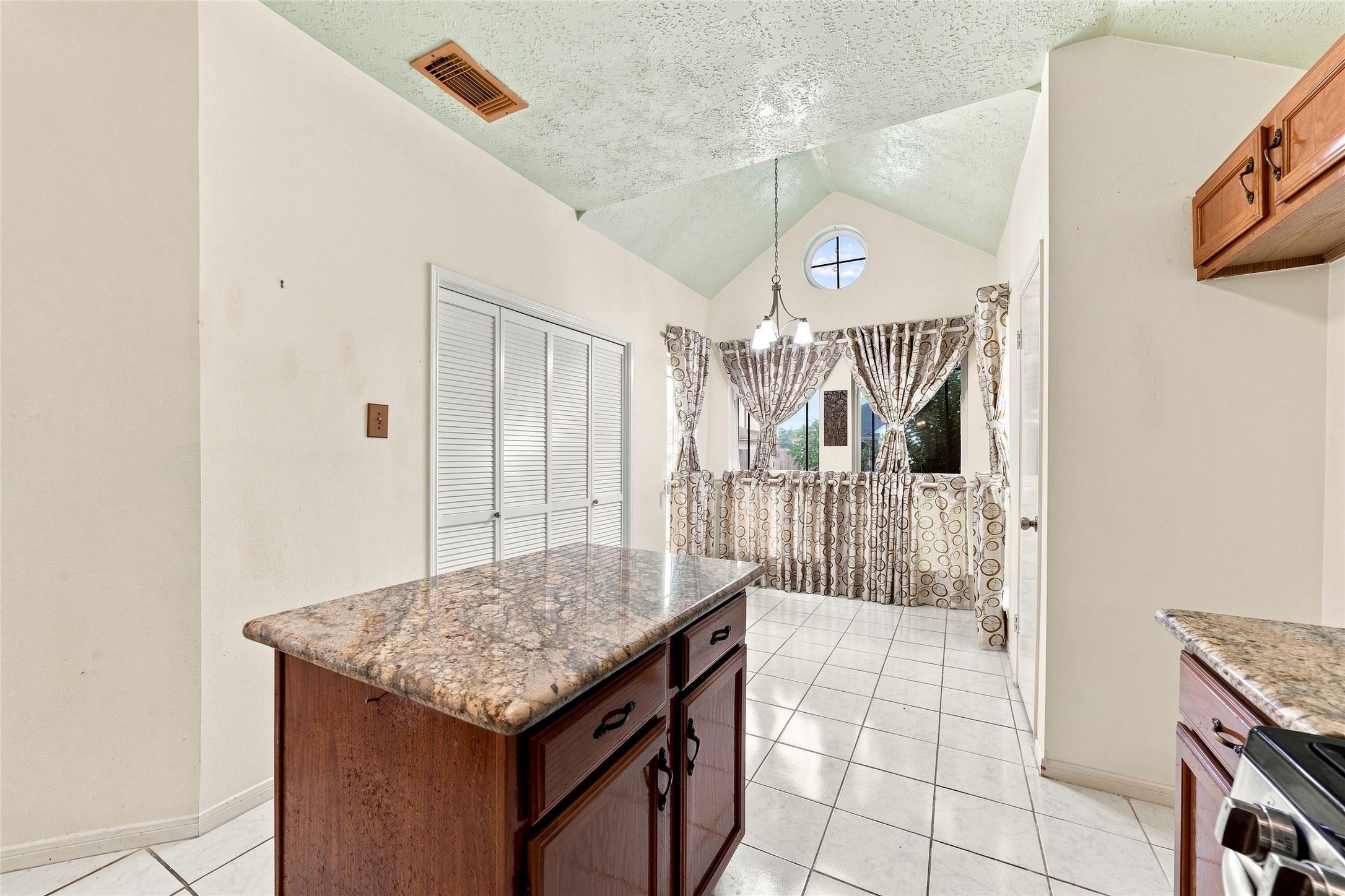 7723 Valera Lane Property Photo 11