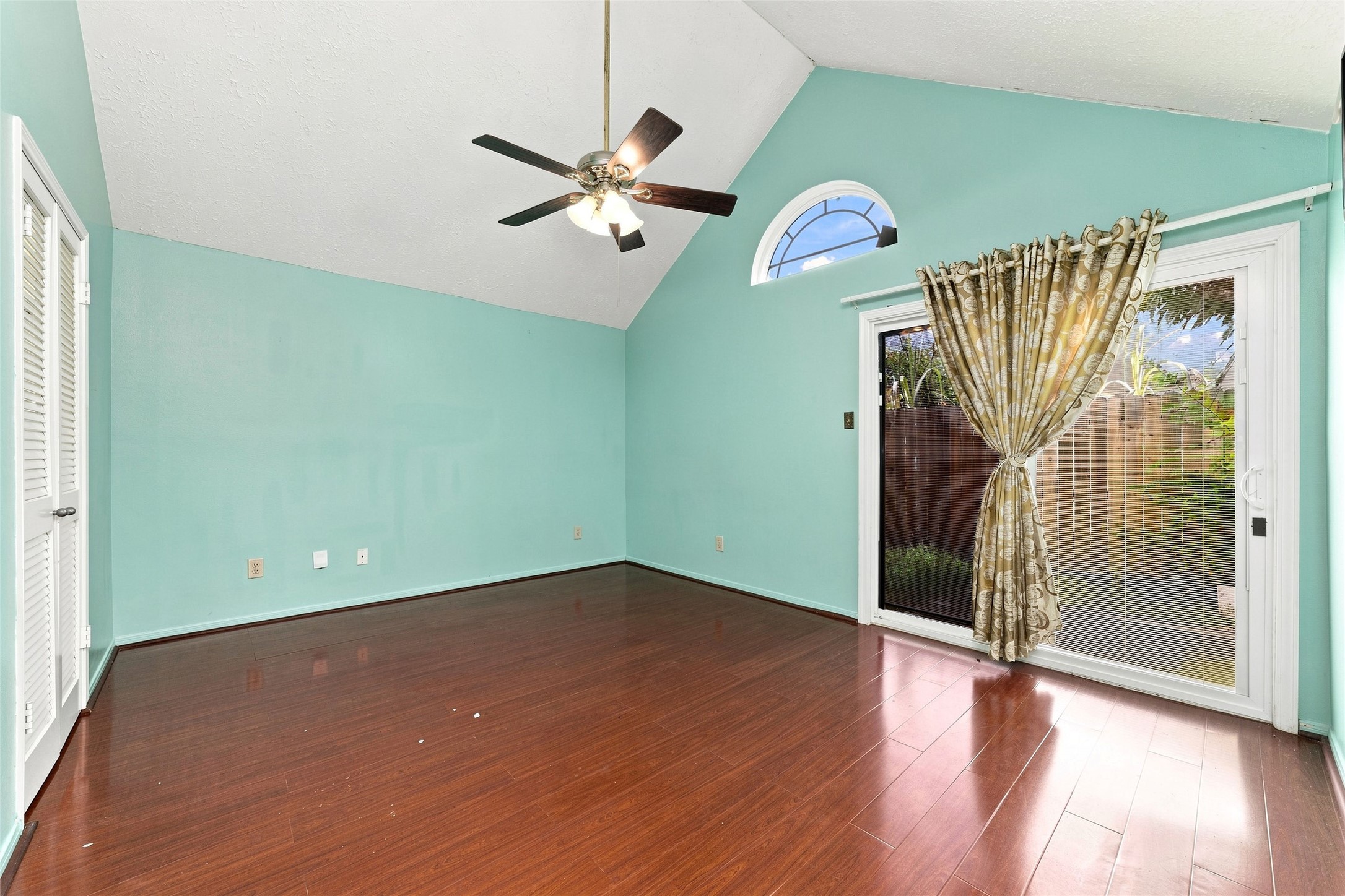 7723 Valera Lane Property Photo 18