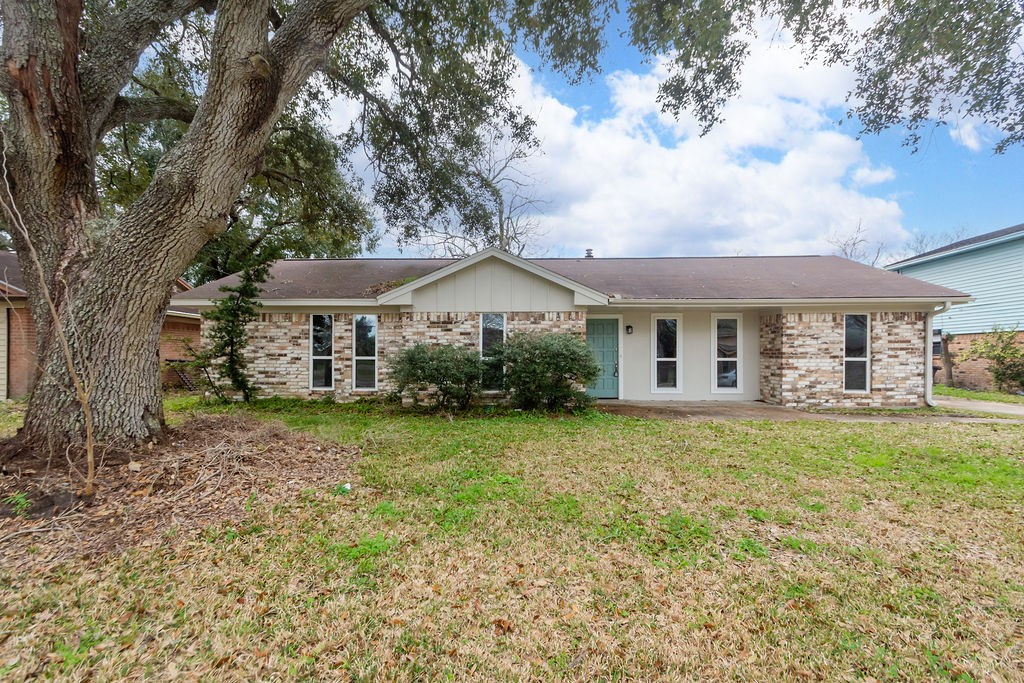 1920 Kings Lane Property Photo