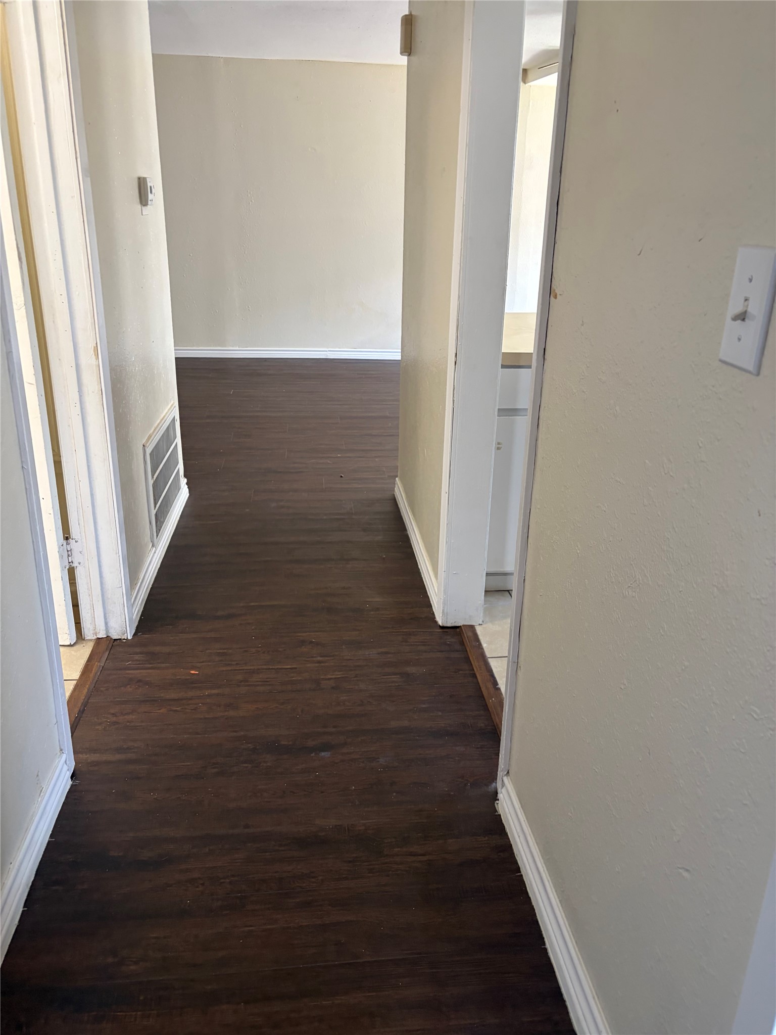 1221 Houston Streets 4 Property Photo 5