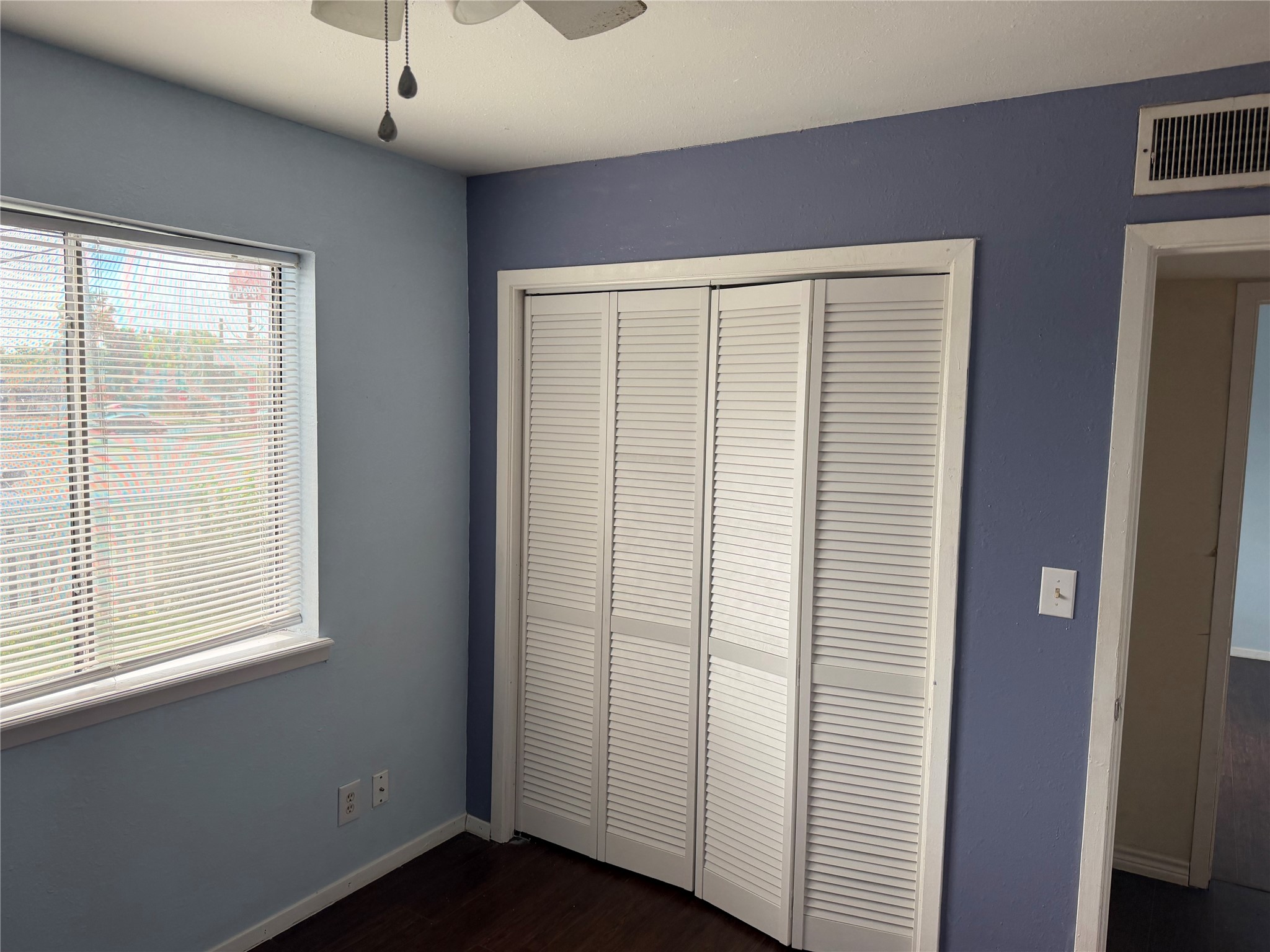 1221 Houston Streets 4 Property Photo 9