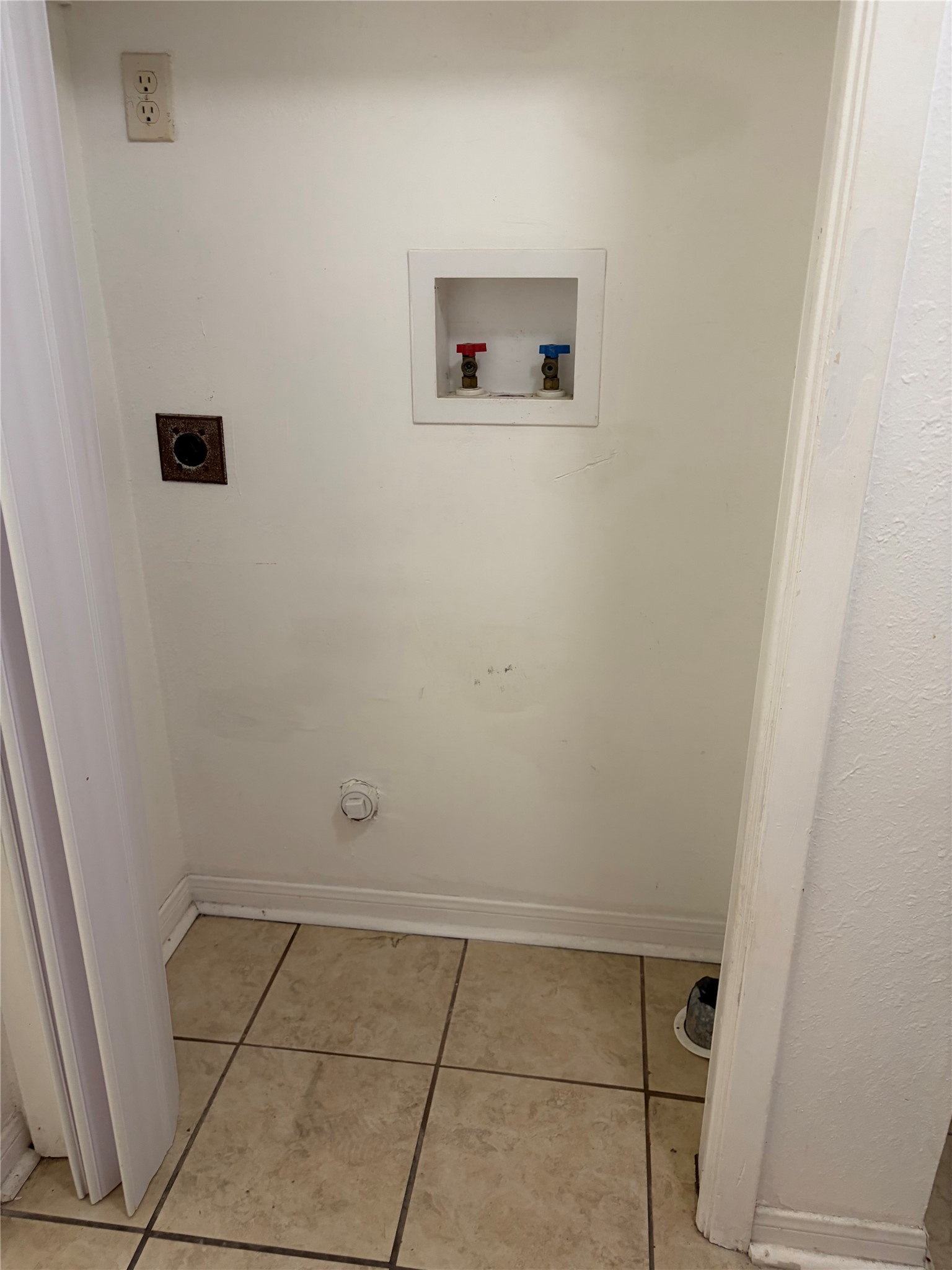 1221 Houston Streets 4 Property Photo 11