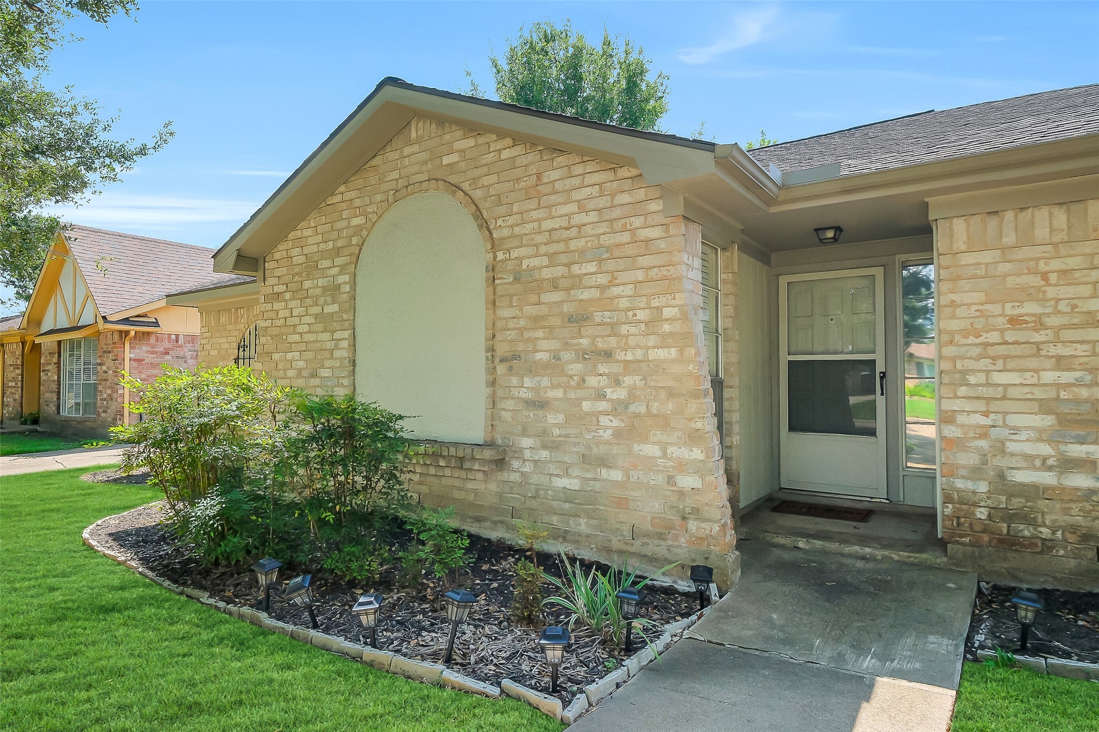 11715 Brighton Lane Property Photo 5
