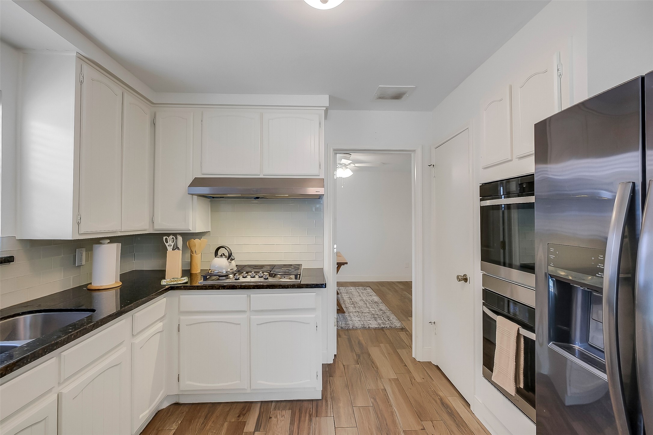 11715 Brighton Lane Property Photo 11