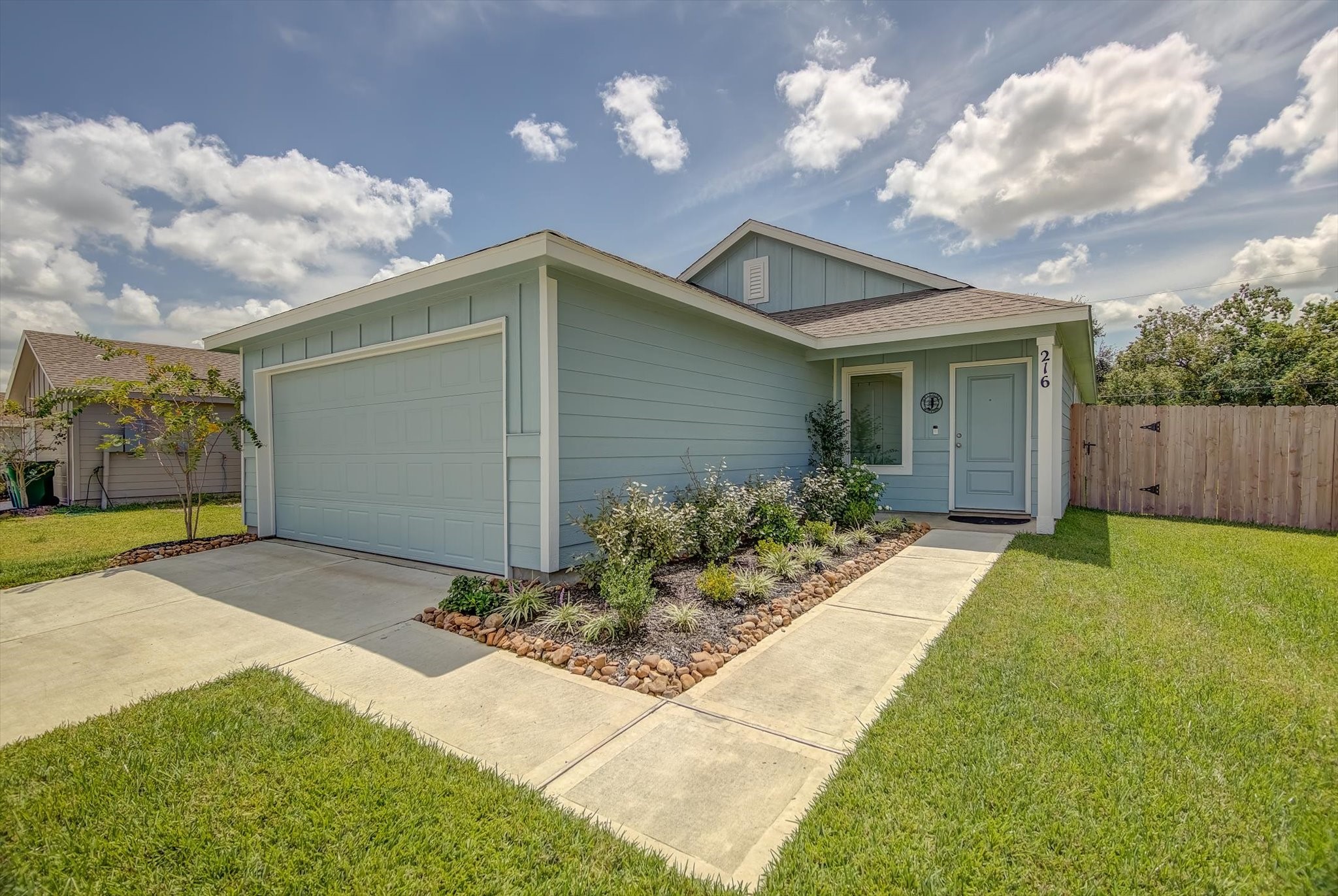 216 Houston Avenue Property Photo 1