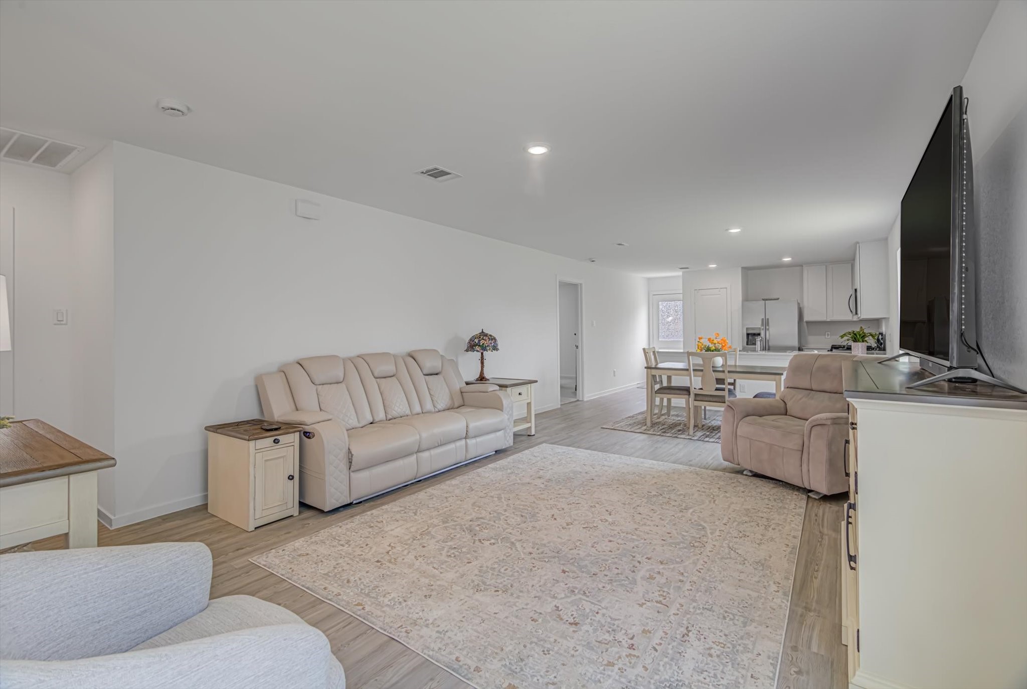 216 Houston Avenue Property Photo 3