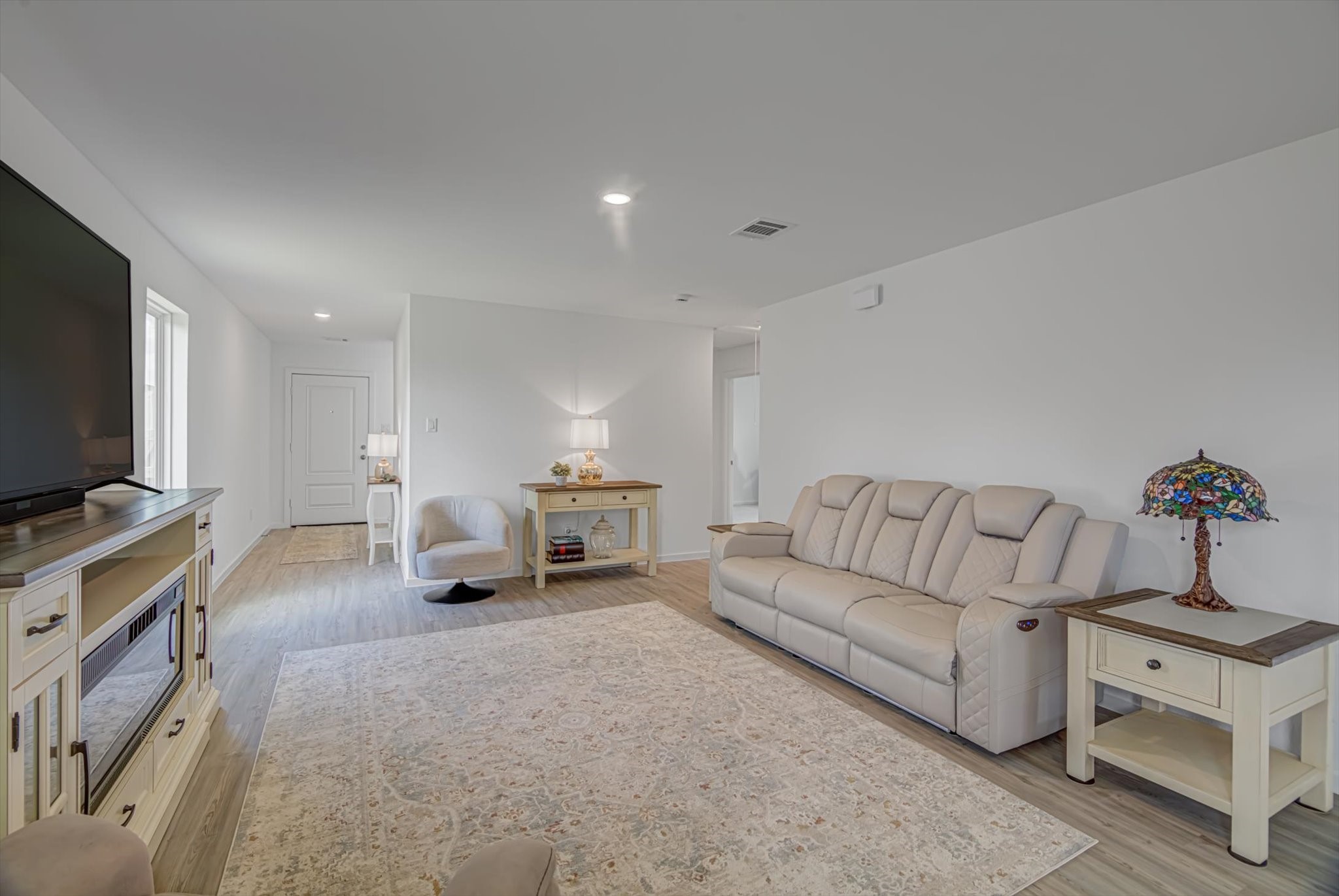 216 Houston Avenue Property Photo 6