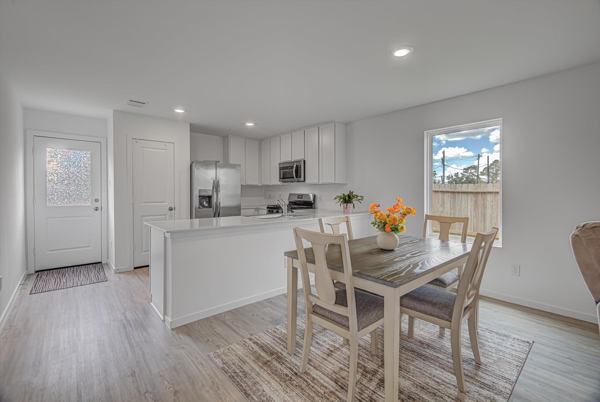 216 Houston Avenue Property Photo 7