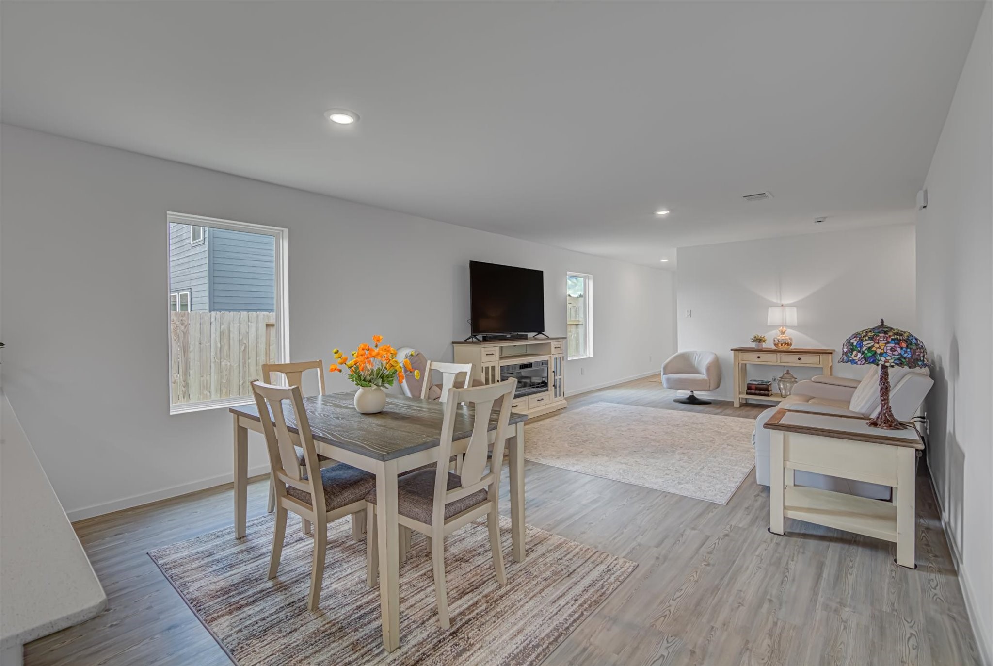 216 Houston Avenue Property Photo 8