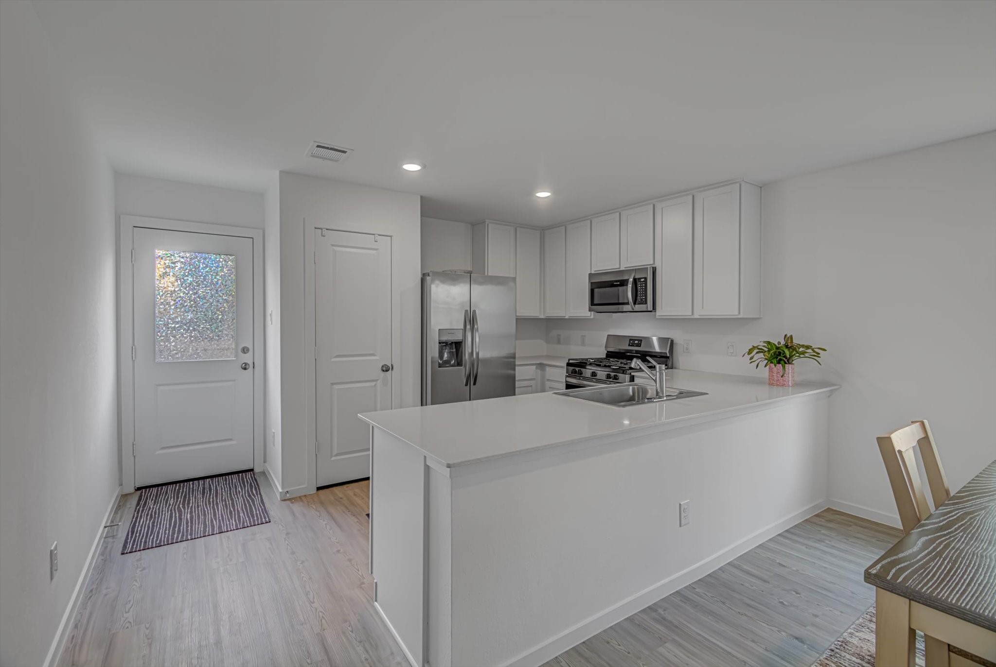 216 Houston Avenue Property Photo 11