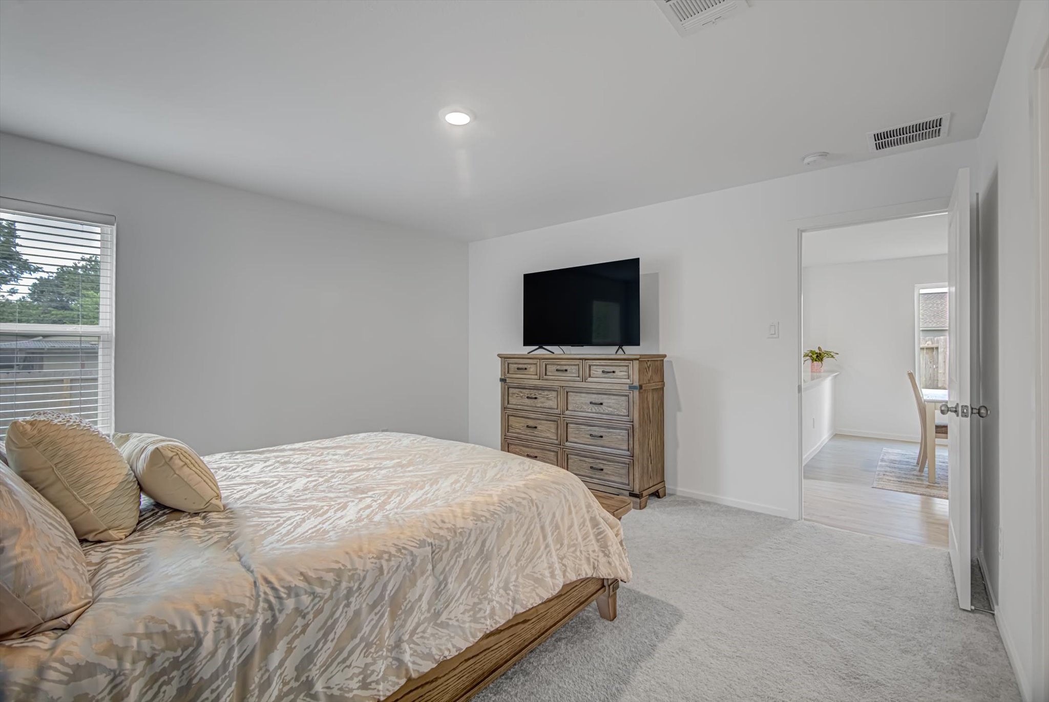 216 Houston Avenue Property Photo 16