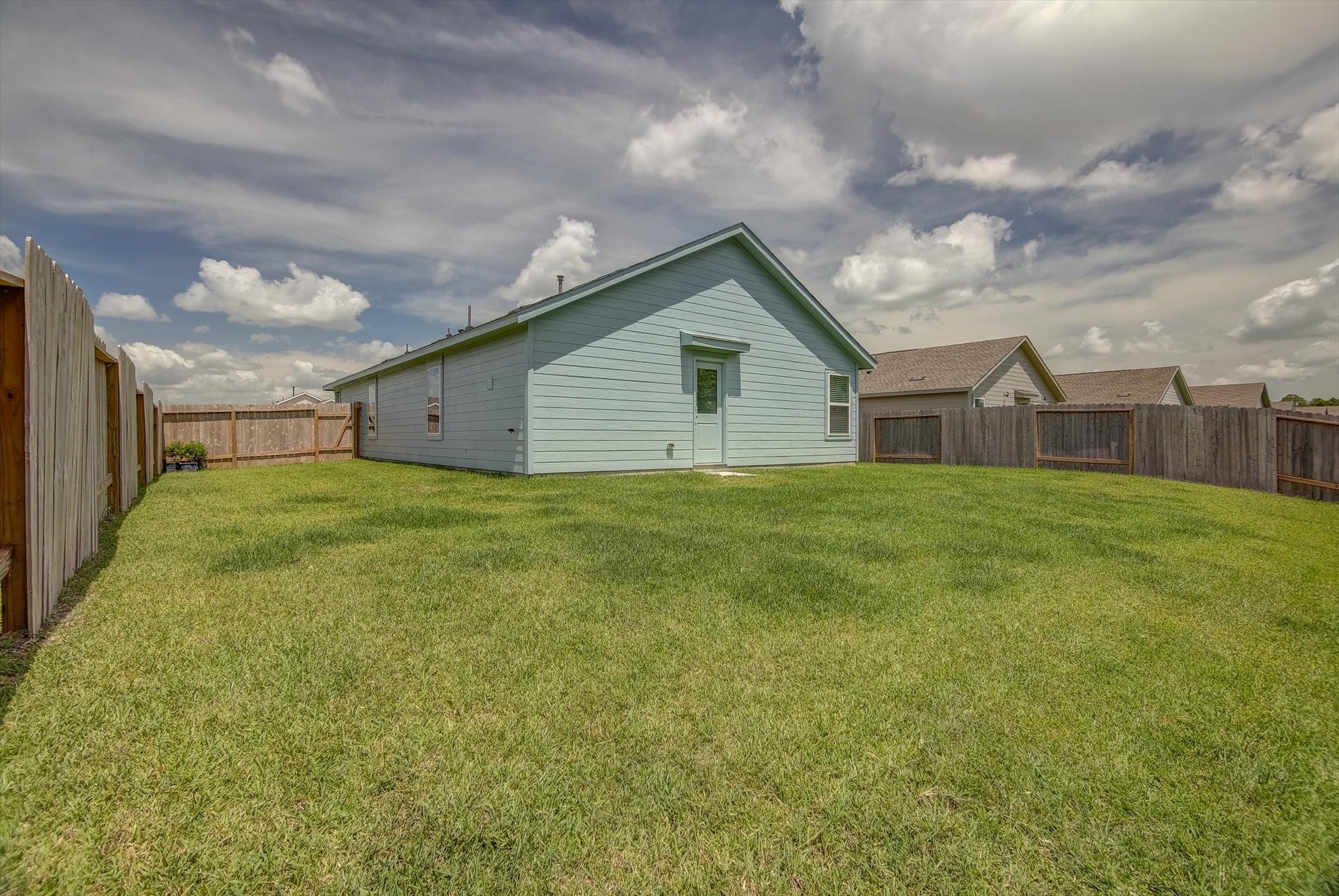 216 Houston Avenue Property Photo 28