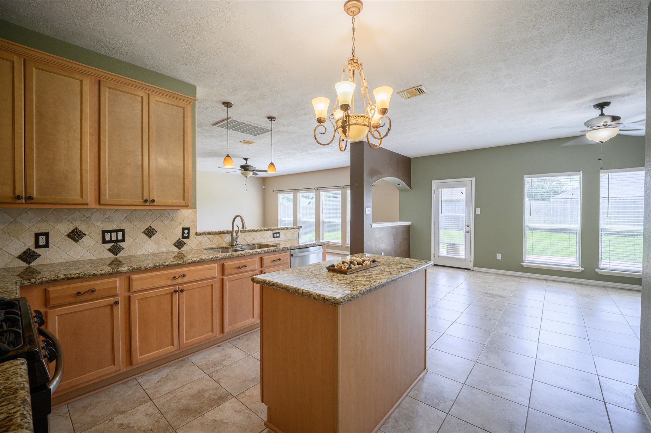 2931 Silver Landing Lane Property Photo 15