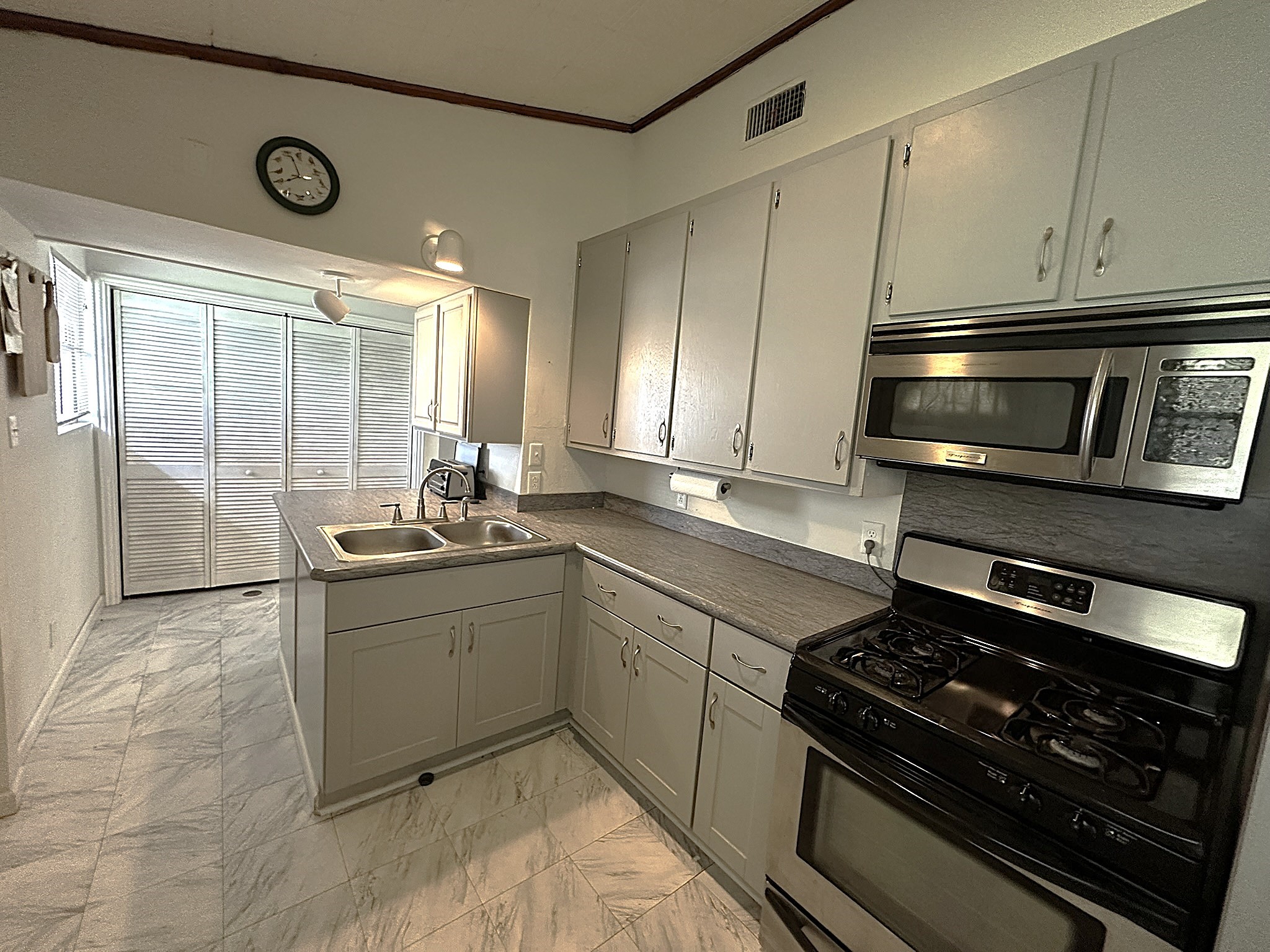 107 7th Avenue Property Photo 25