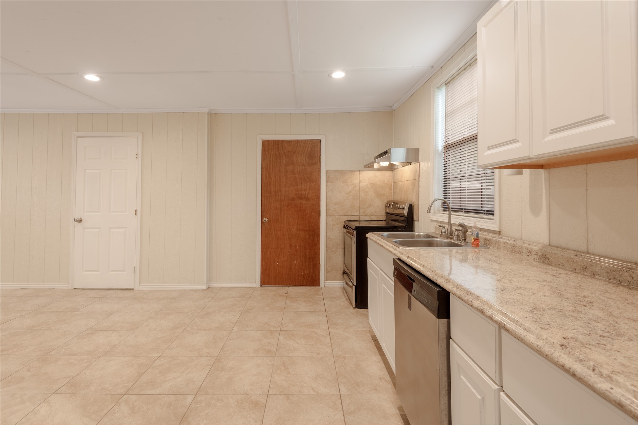 4640 Fm 1374 Road B Property Photo 6