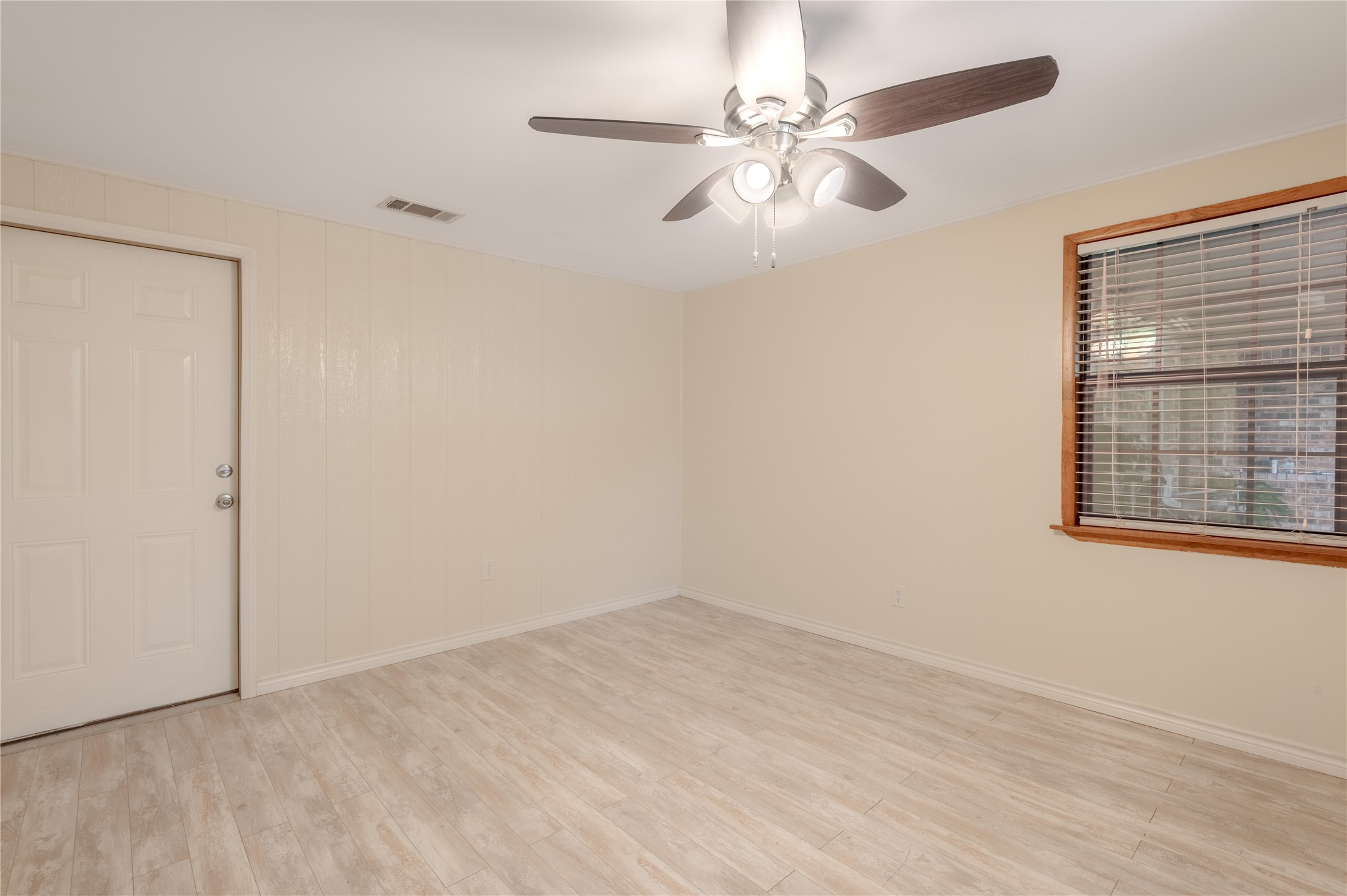 4640 Fm 1374 Road B Property Photo 12