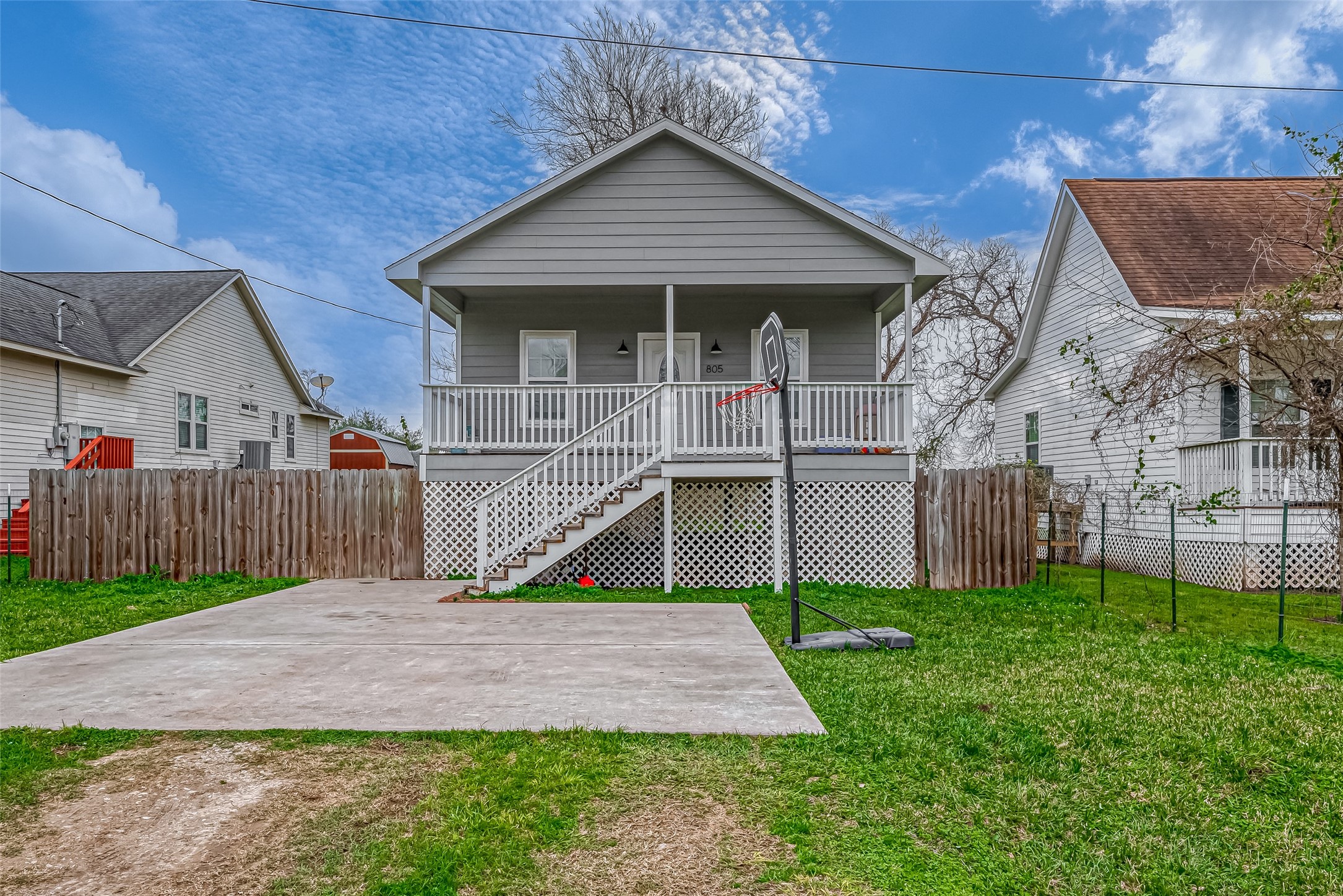 805 E Mulberry Avenue Property Photo 1