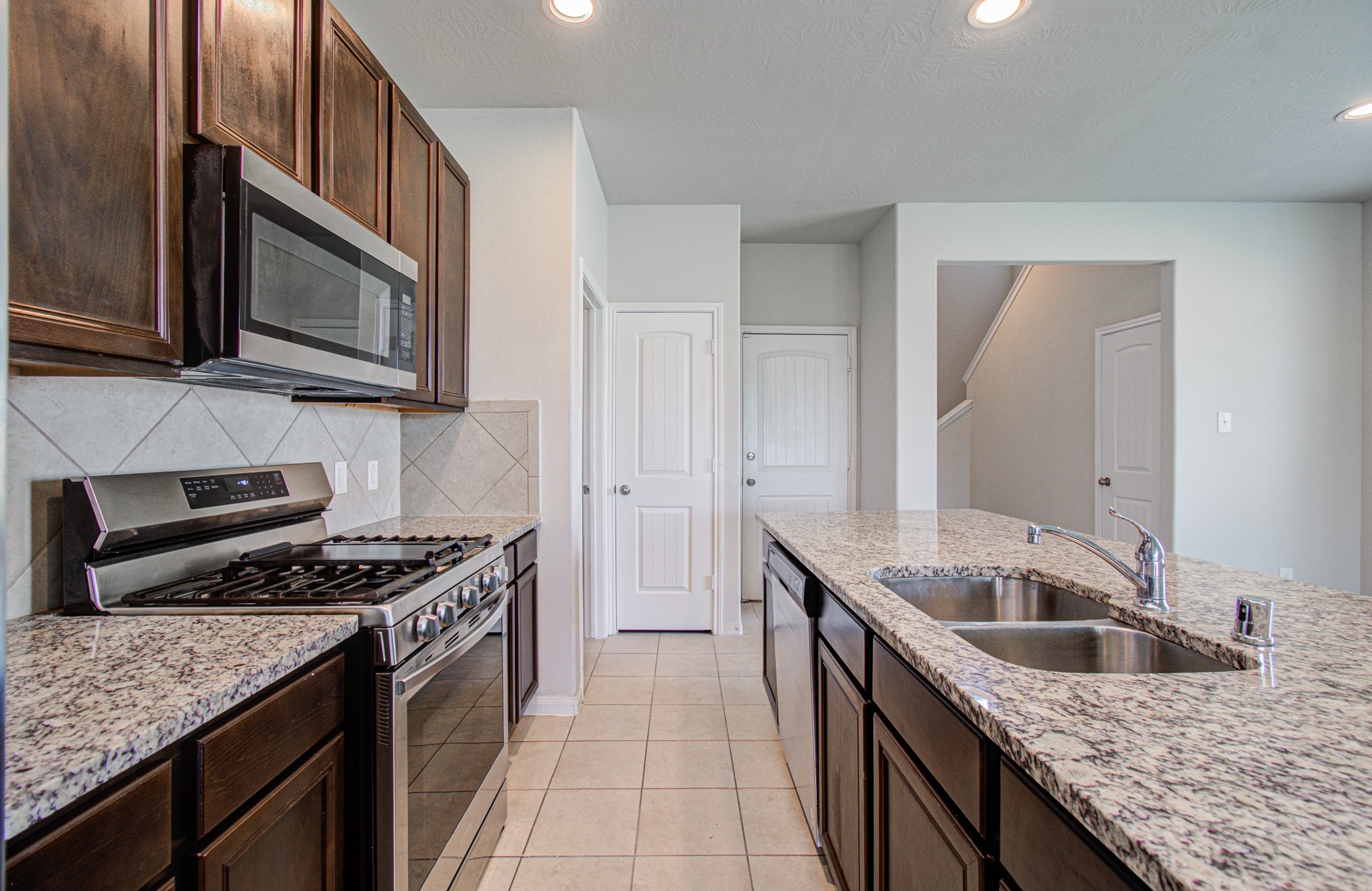24942 Alberti Sonata Drive Property Photo 7