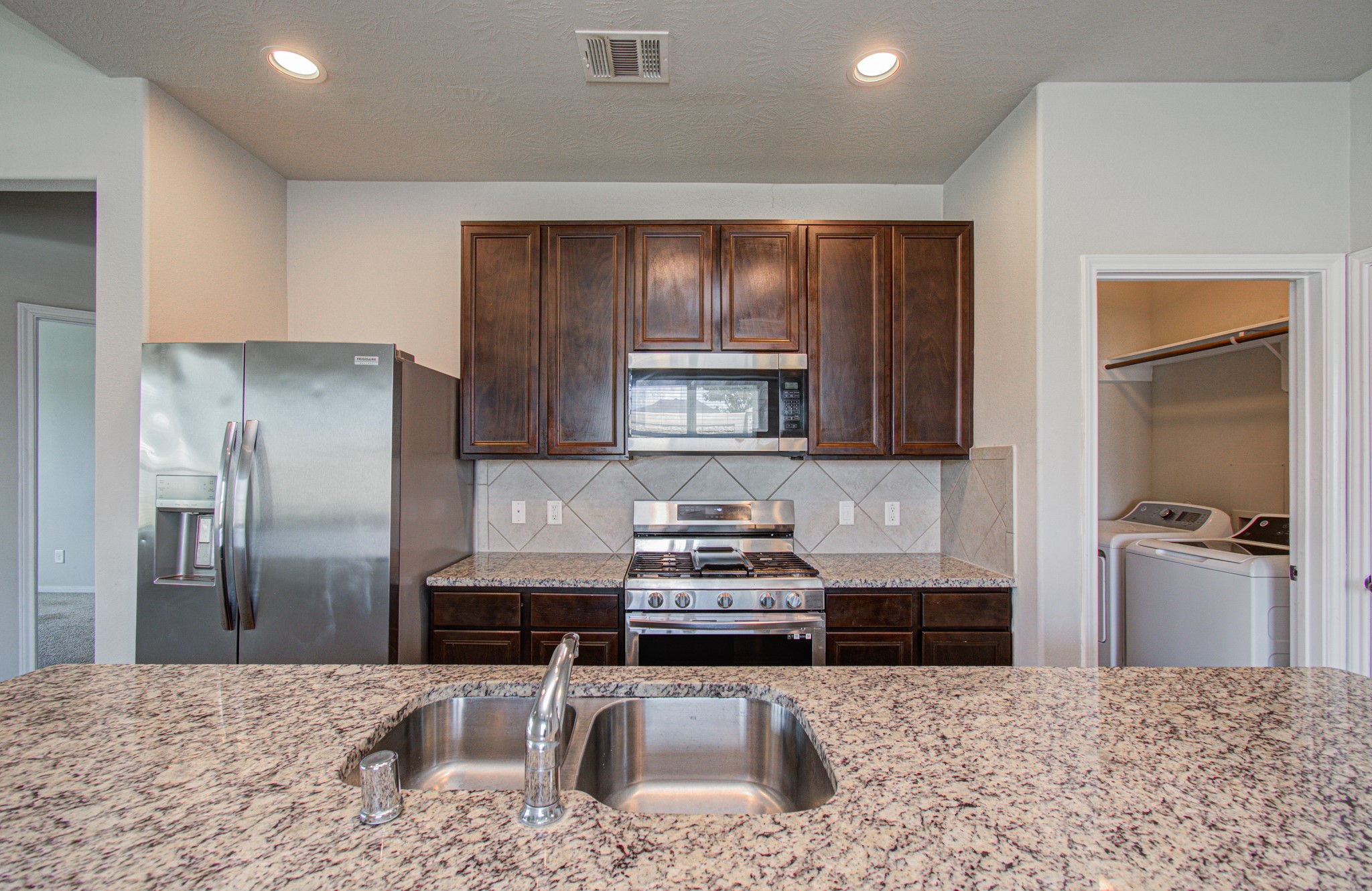 24942 Alberti Sonata Drive Property Photo 9