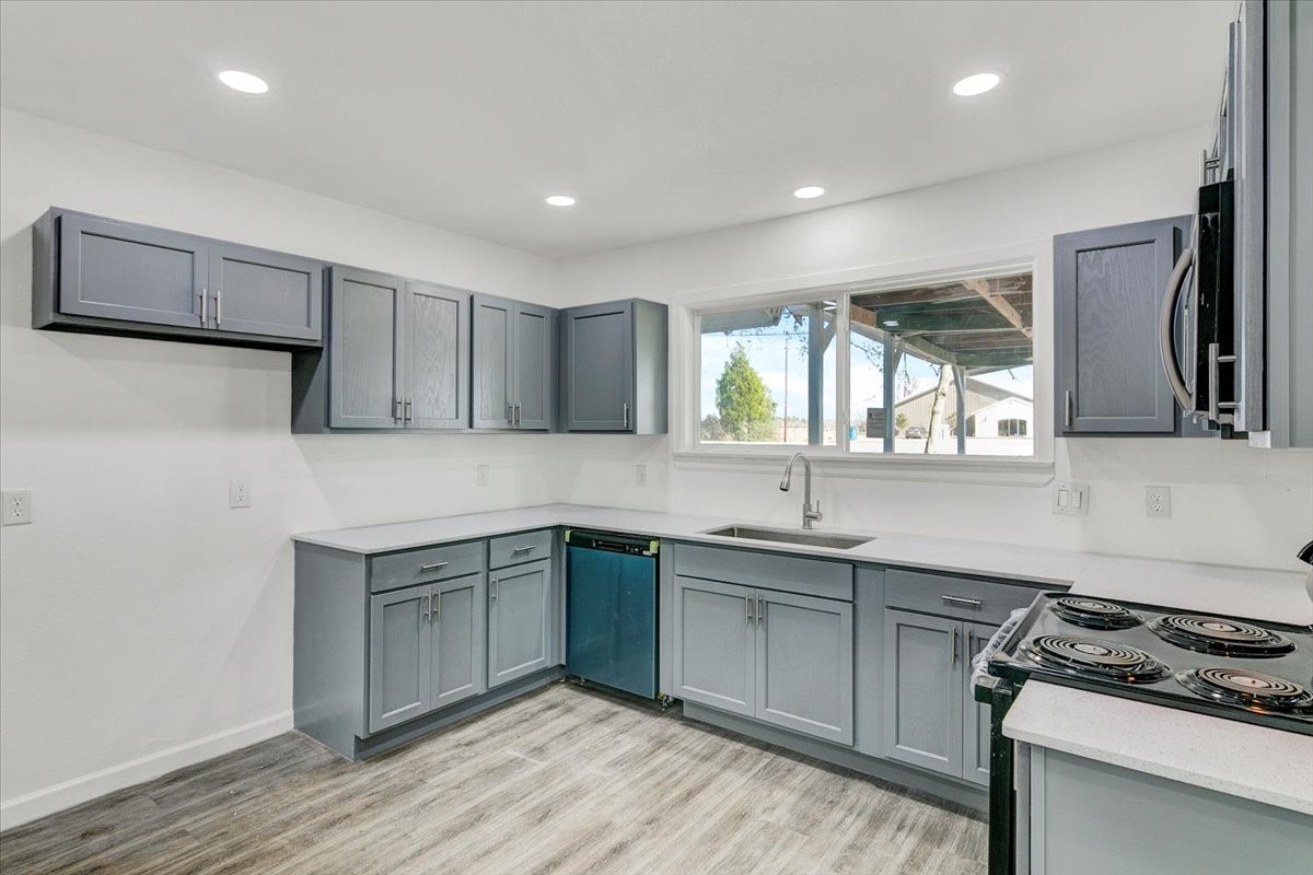 16458 Highway 62 S Property Photo 10