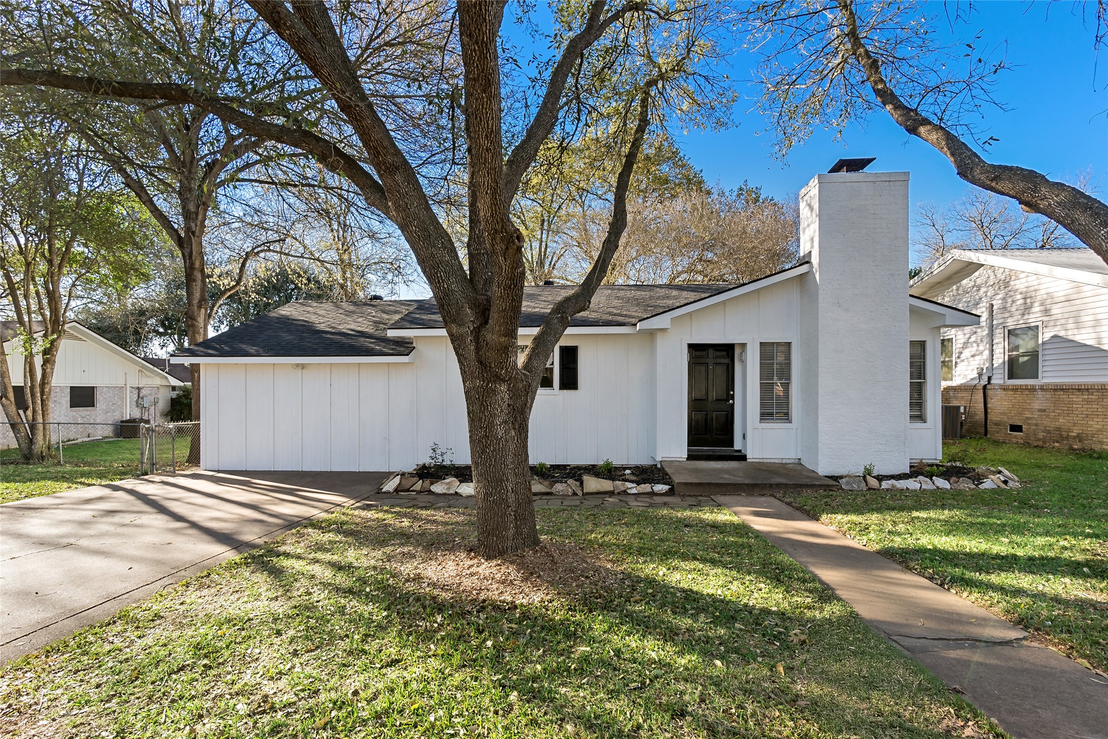 1004 Rhames Avenue Property Photo