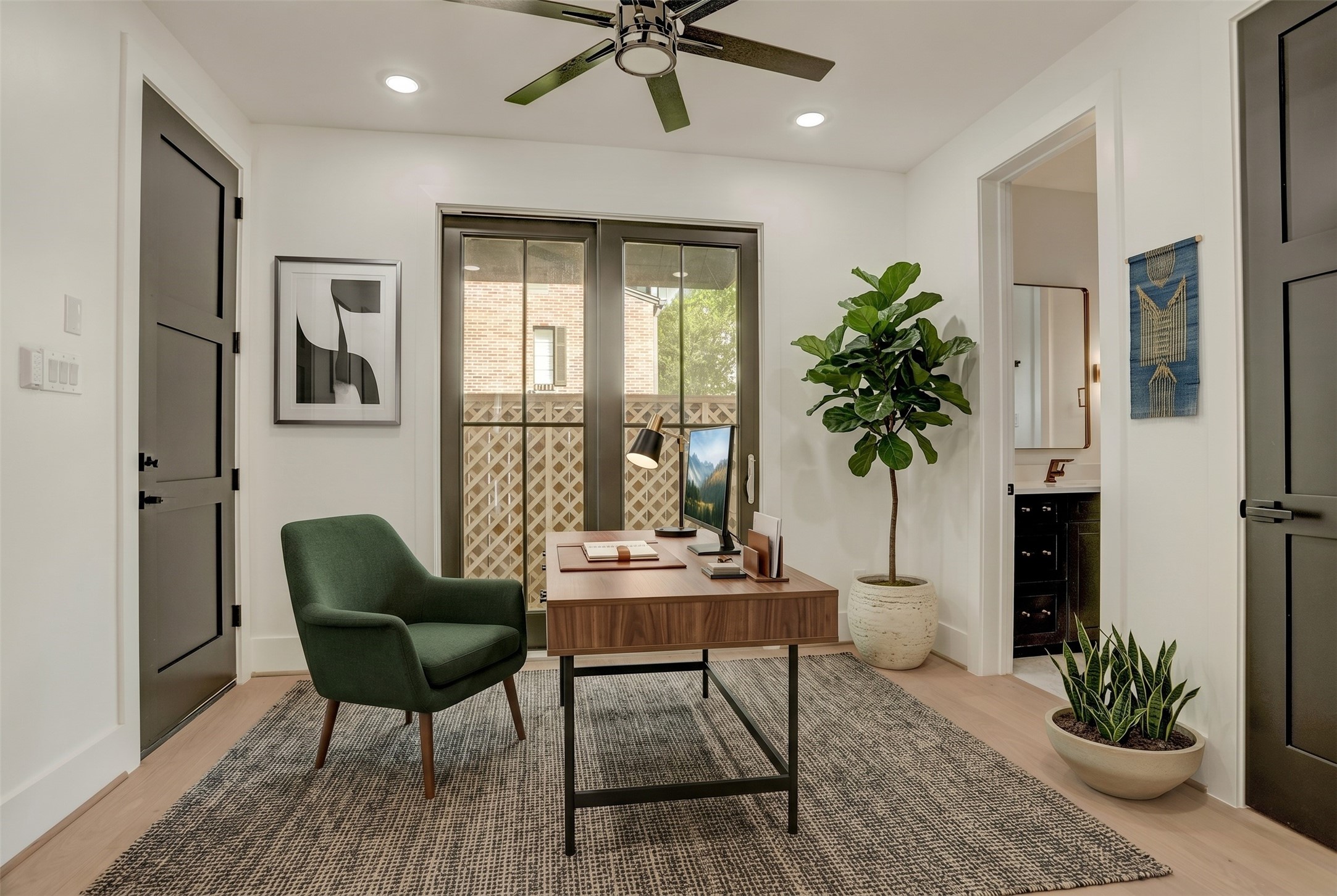 1911 Lauderdale Street Property Photo 20