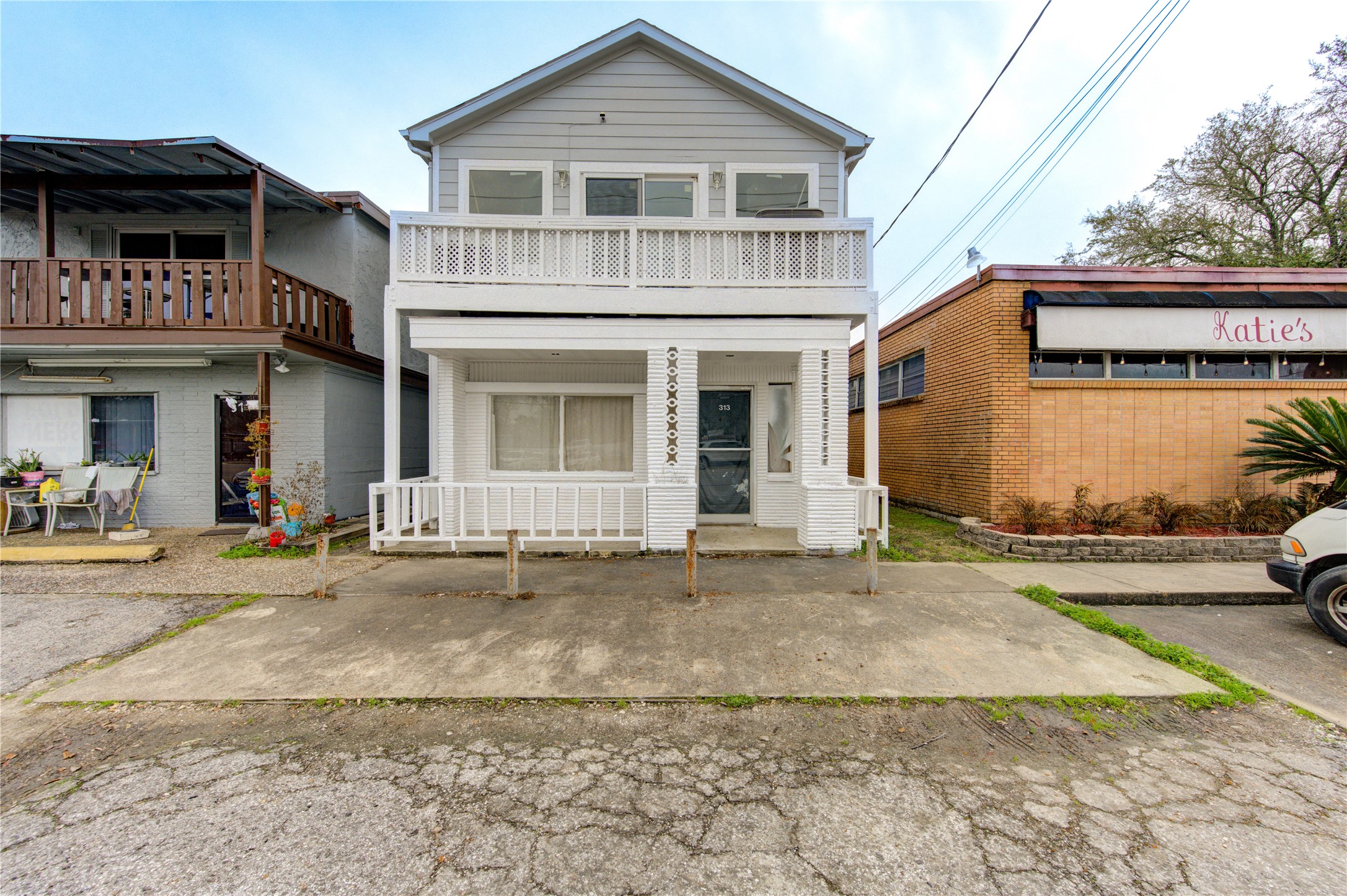 313 Grand Avenue Property Photo