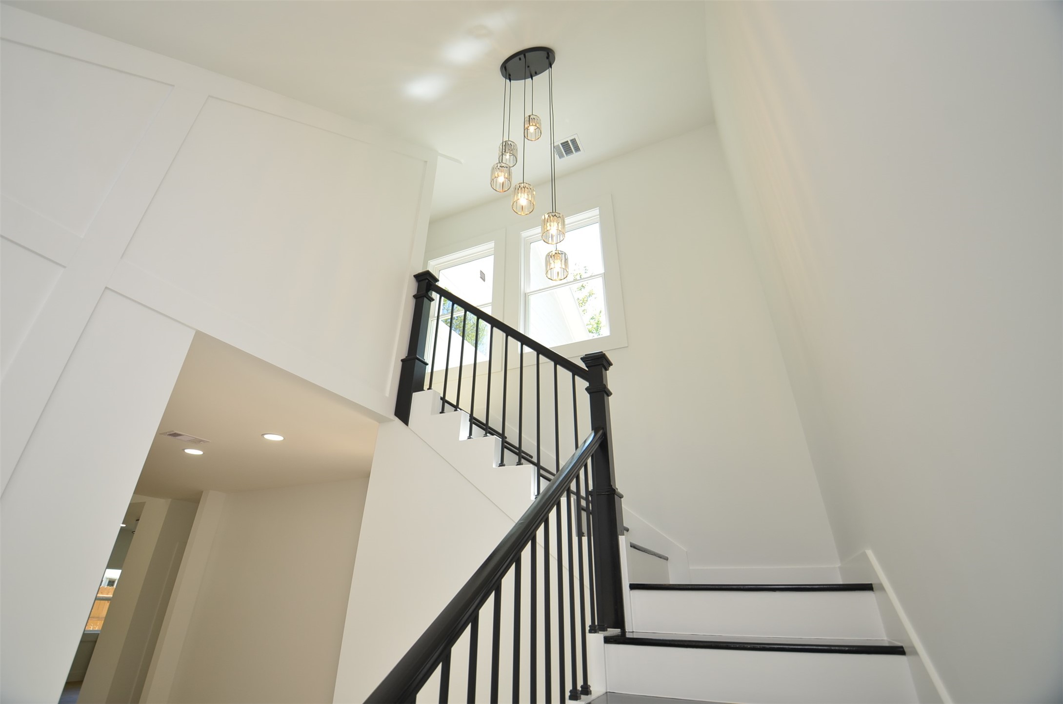 1207 Martin Street Property Photo 8