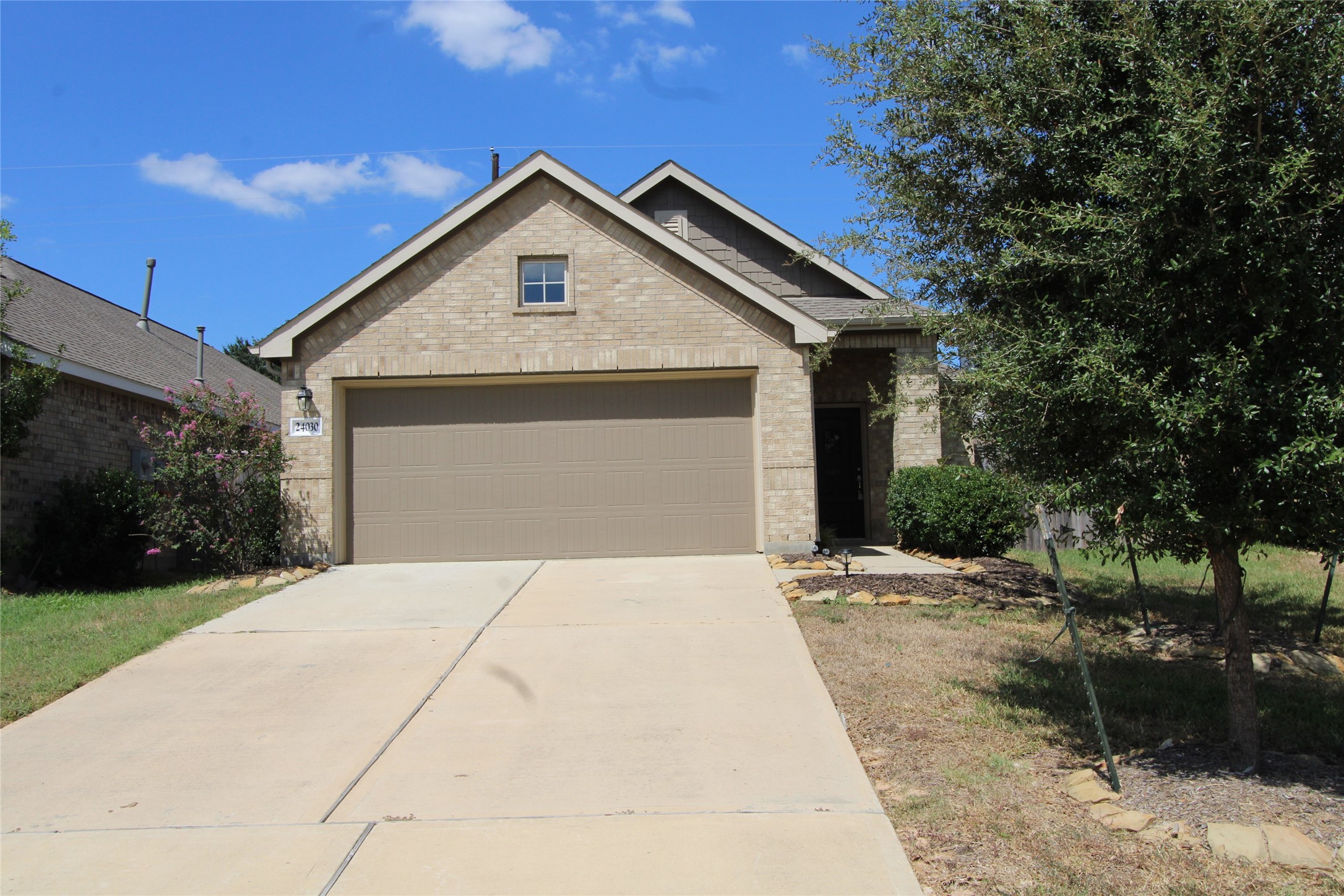 24030 Steep Climb Drive Property Photo 1
