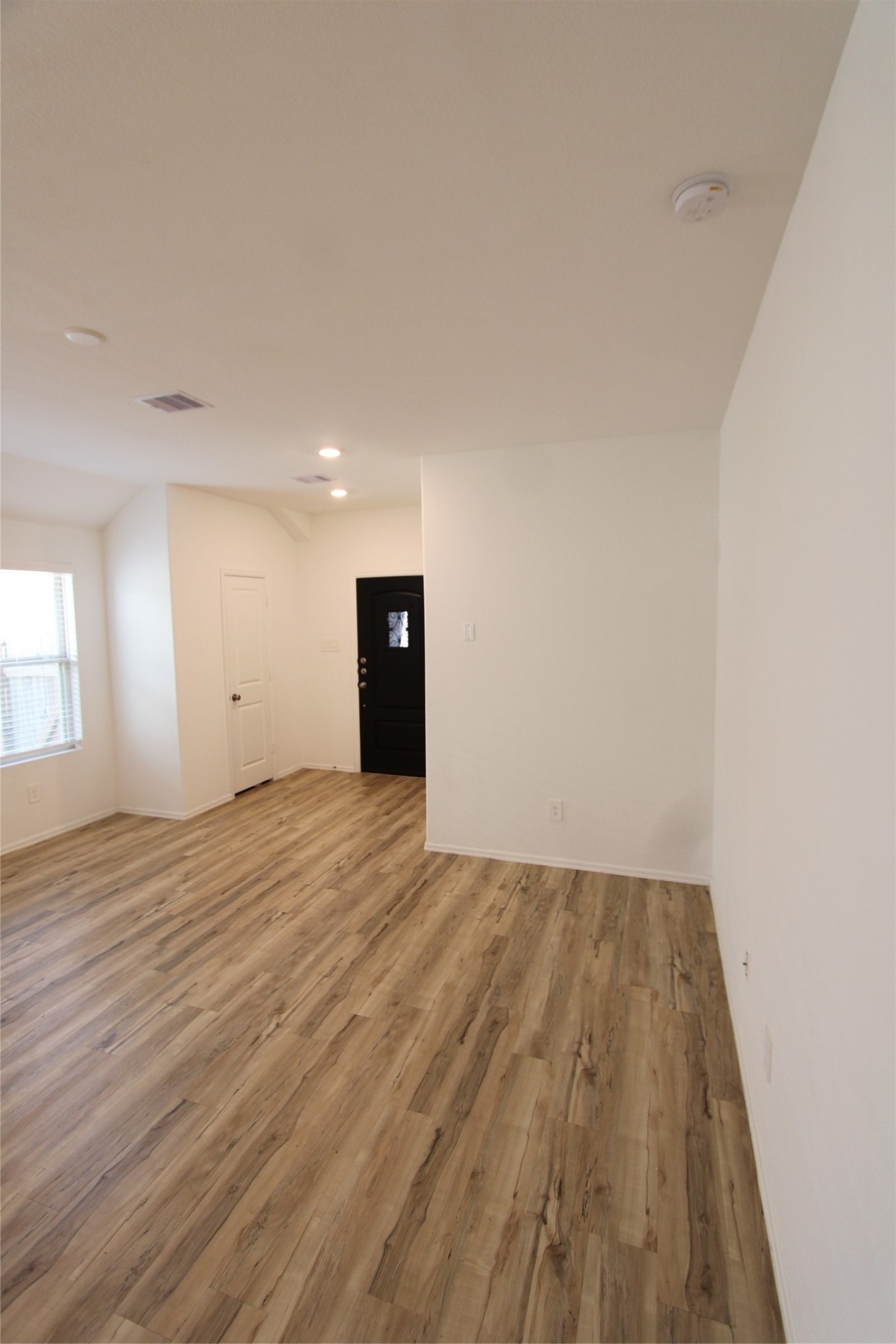 24030 Steep Climb Drive Property Photo 3