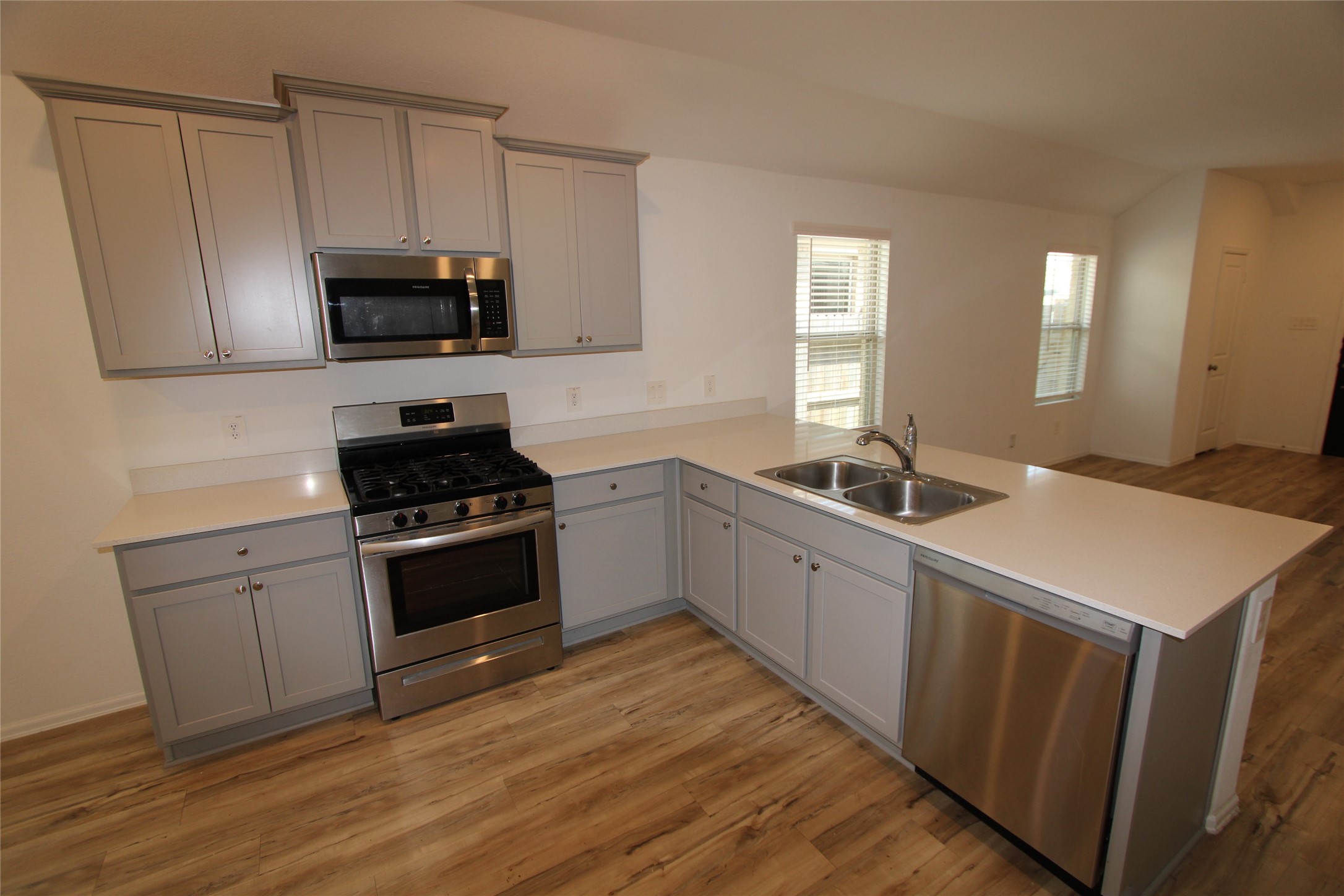 24030 Steep Climb Drive Property Photo 7