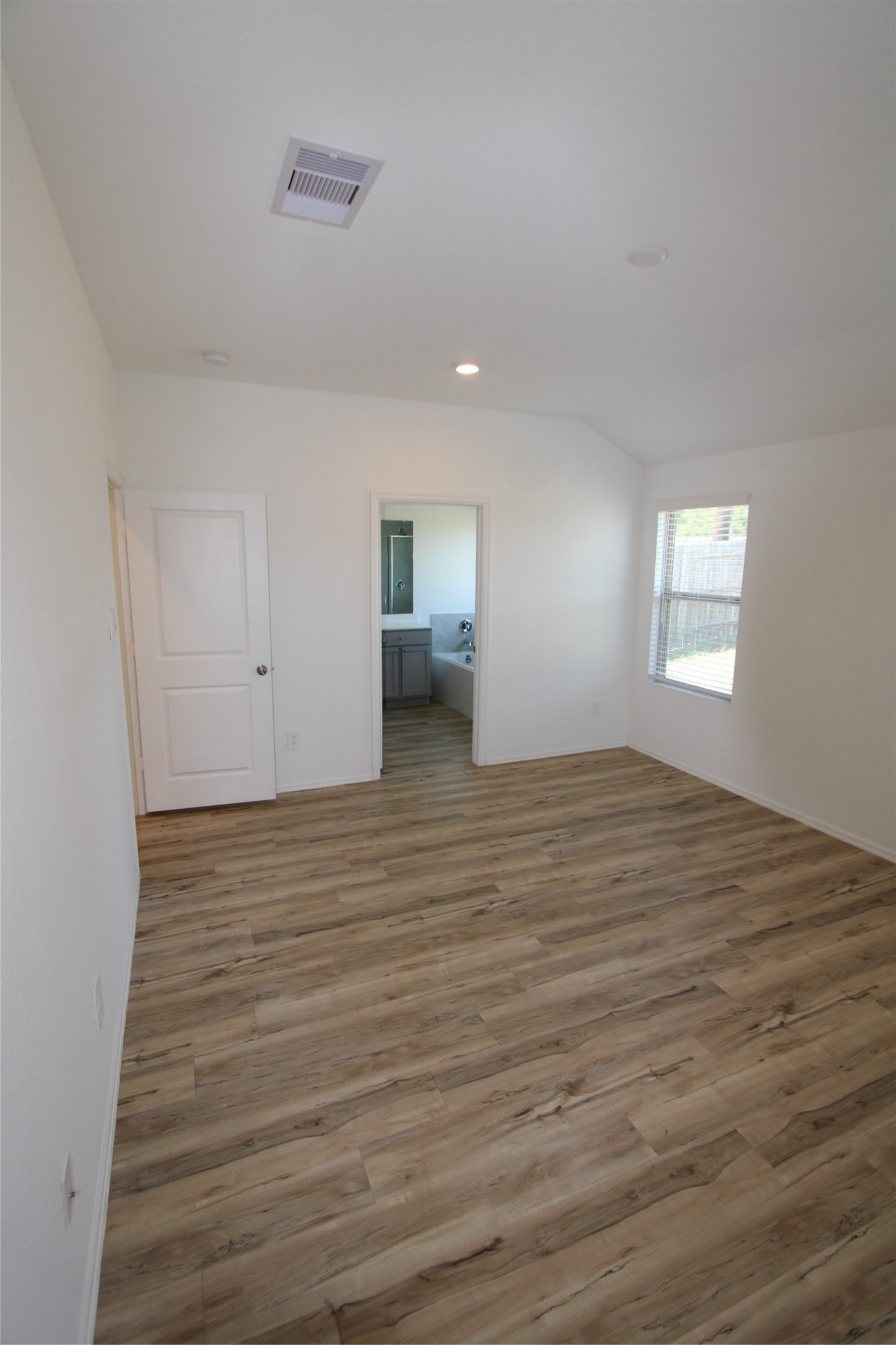 24030 Steep Climb Drive Property Photo 9