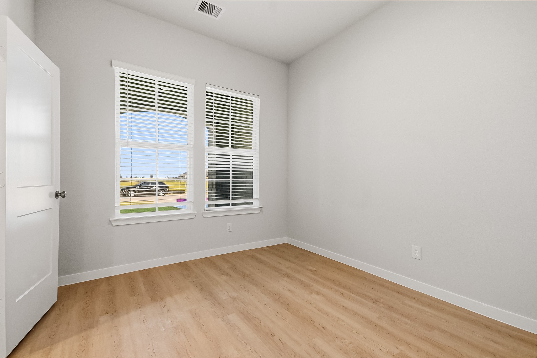 2013 Blue Mar Drive Property Photo 3